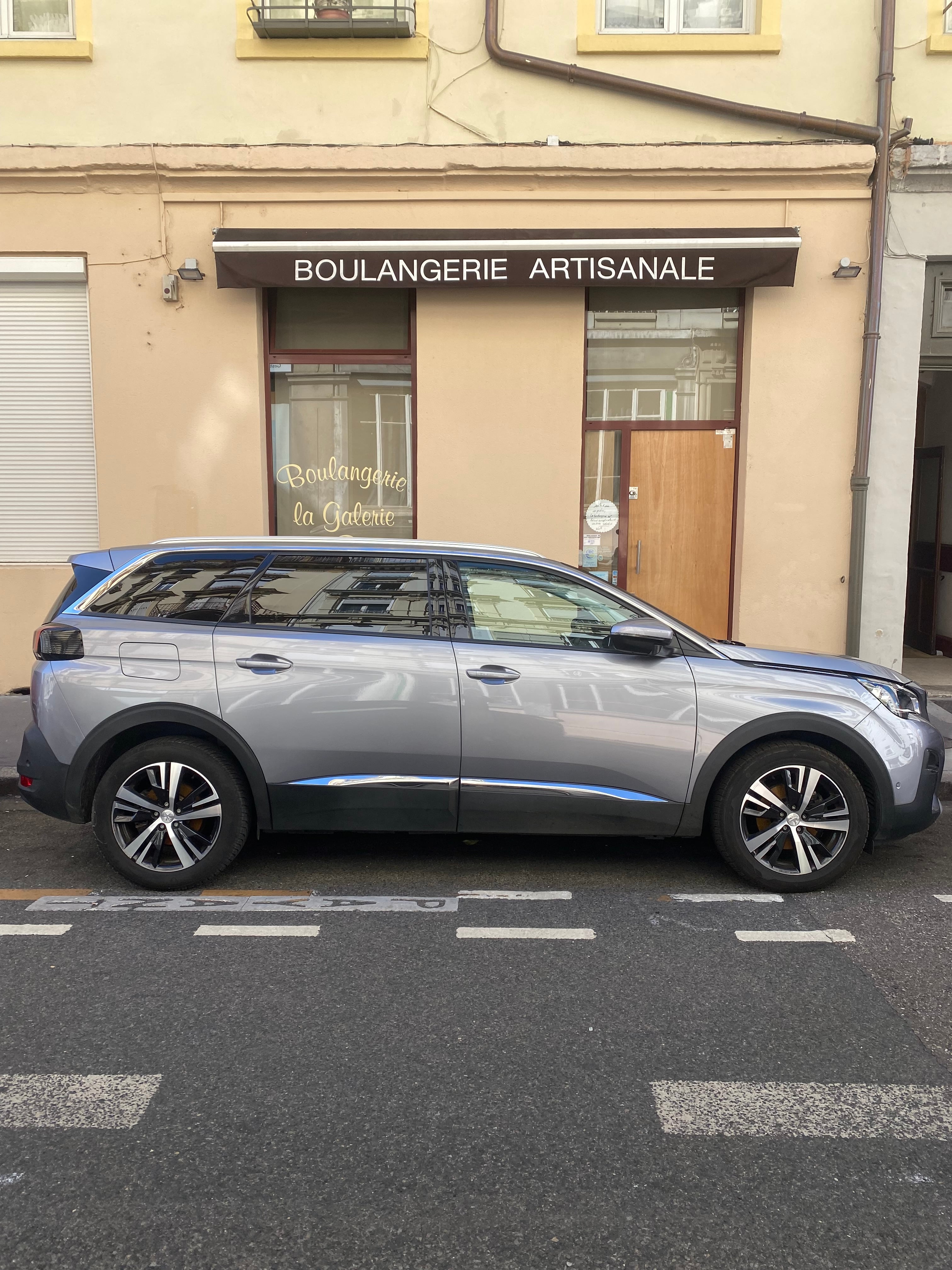 Peugeot 5008 avec Climatisation
