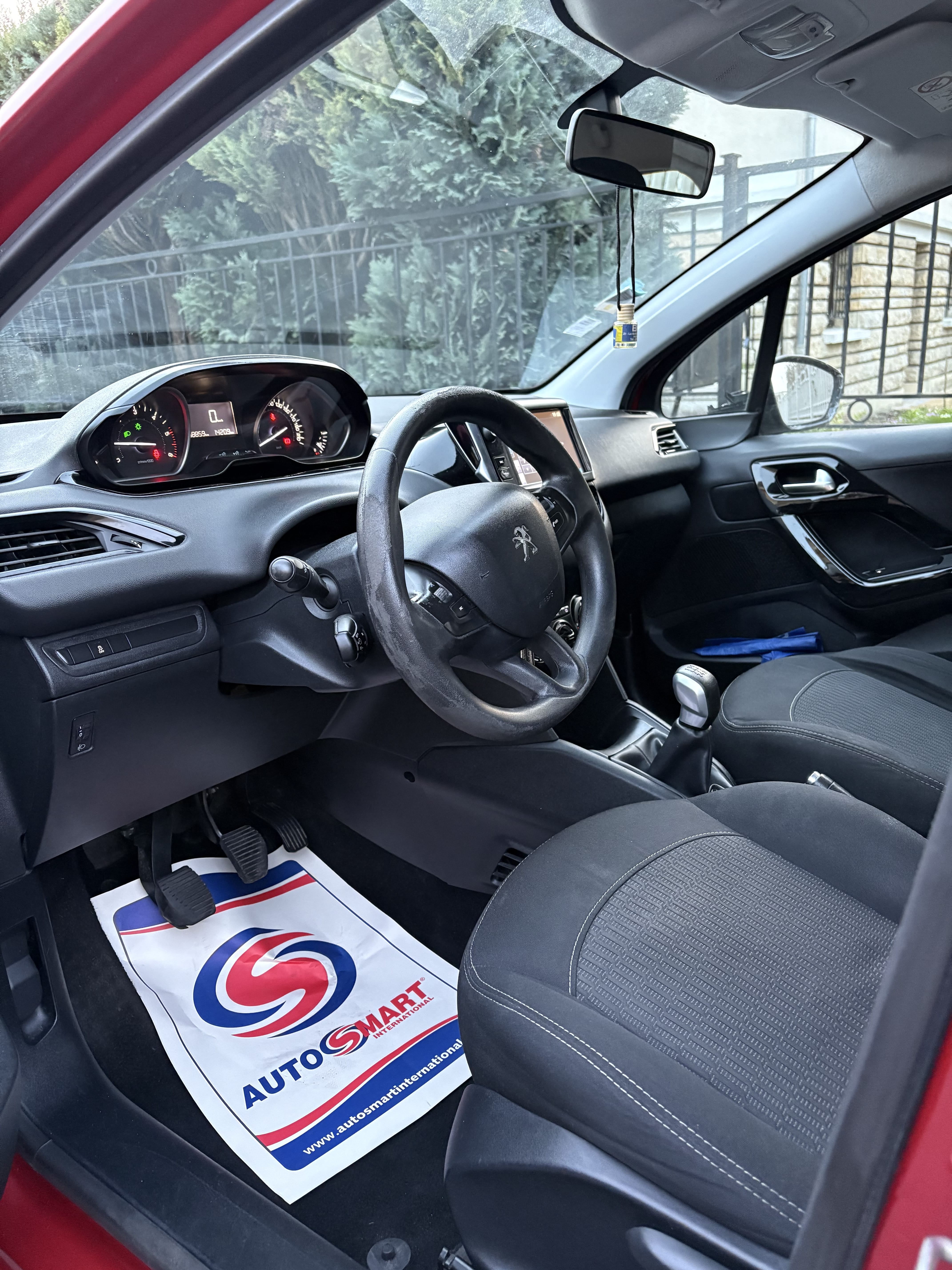 Peugeot 208 avec Entrée audio / iPod