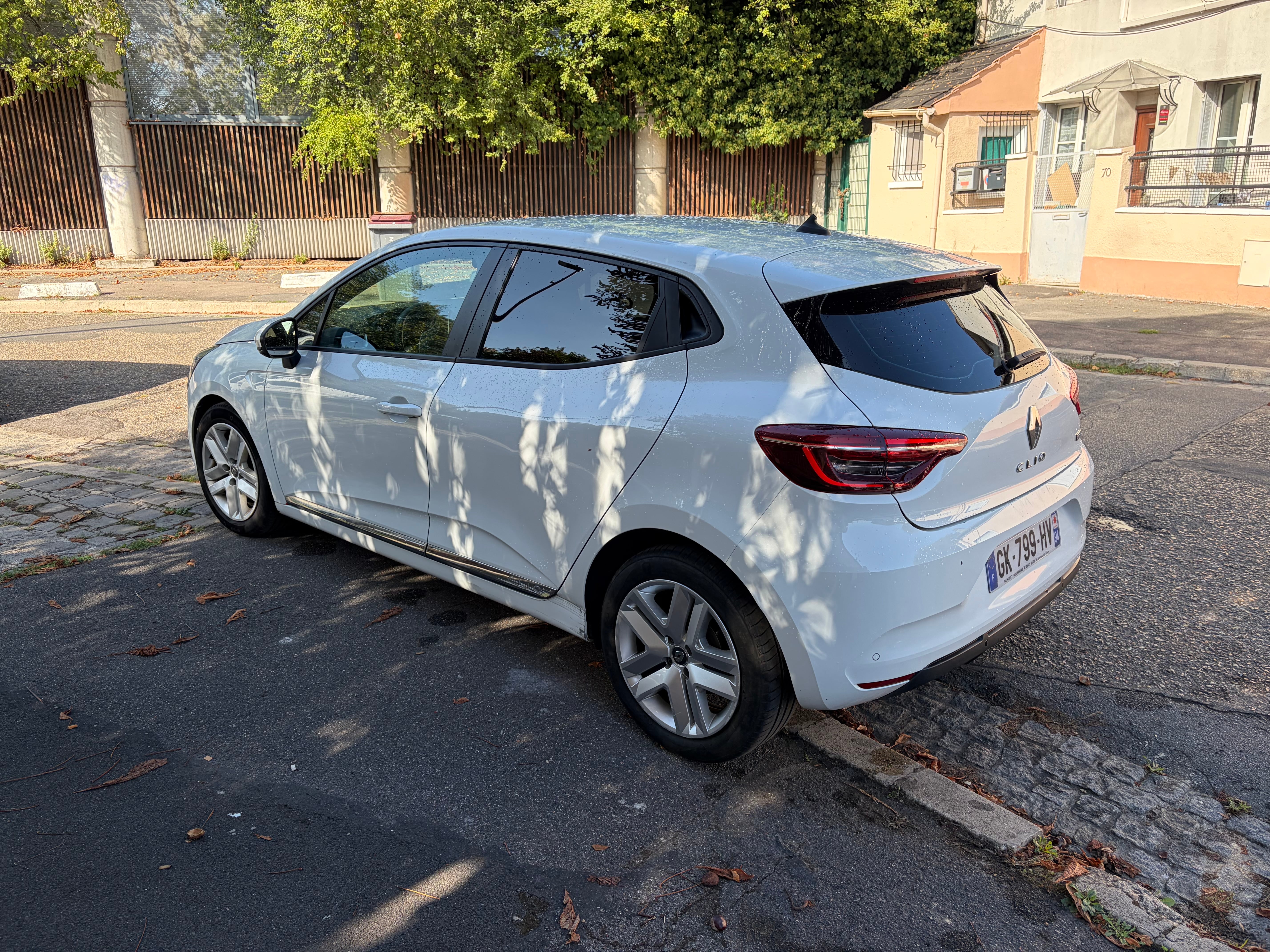 Renault Clio E-tech avec GPS