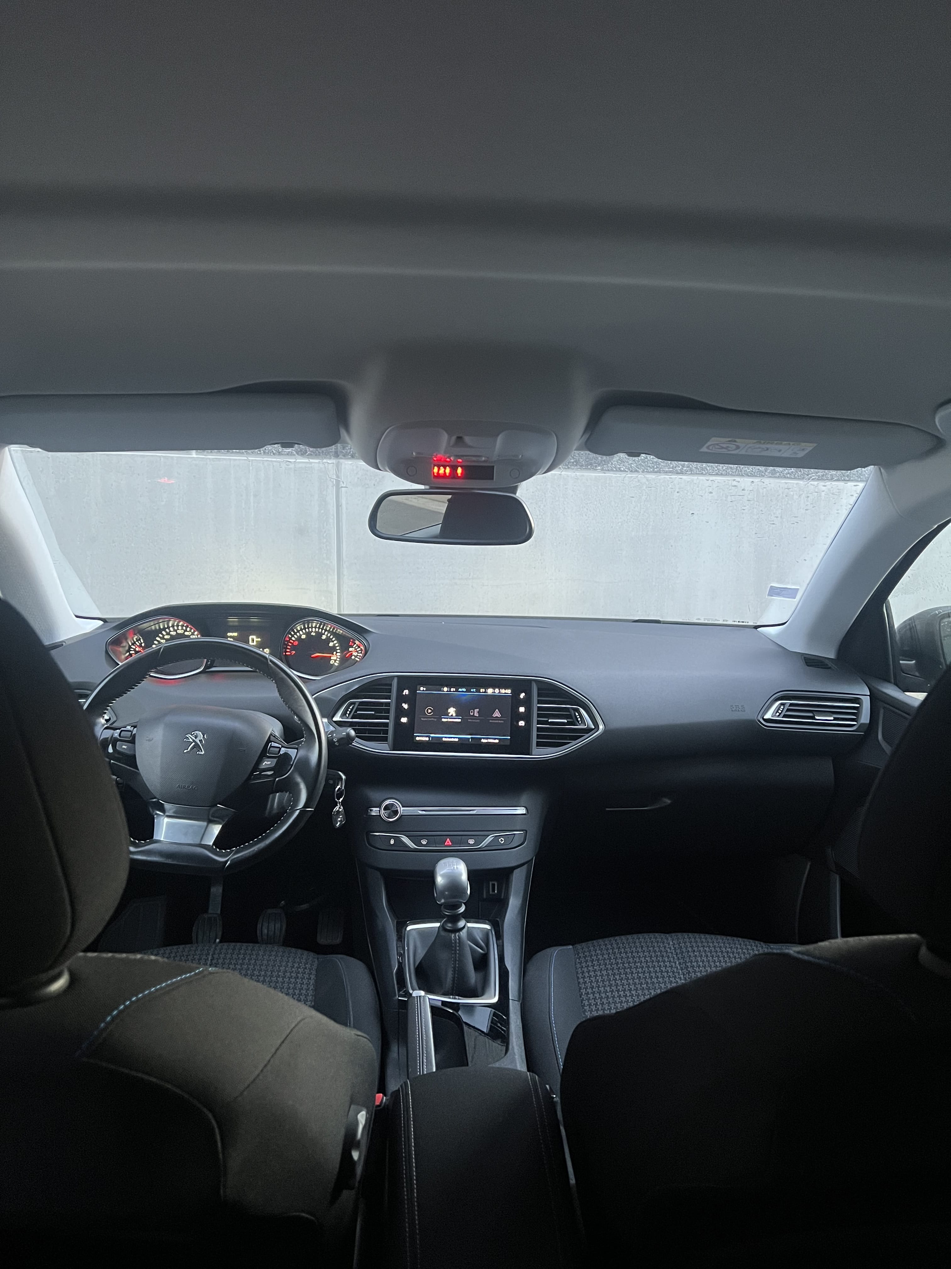 Peugeot 308 avec GPS