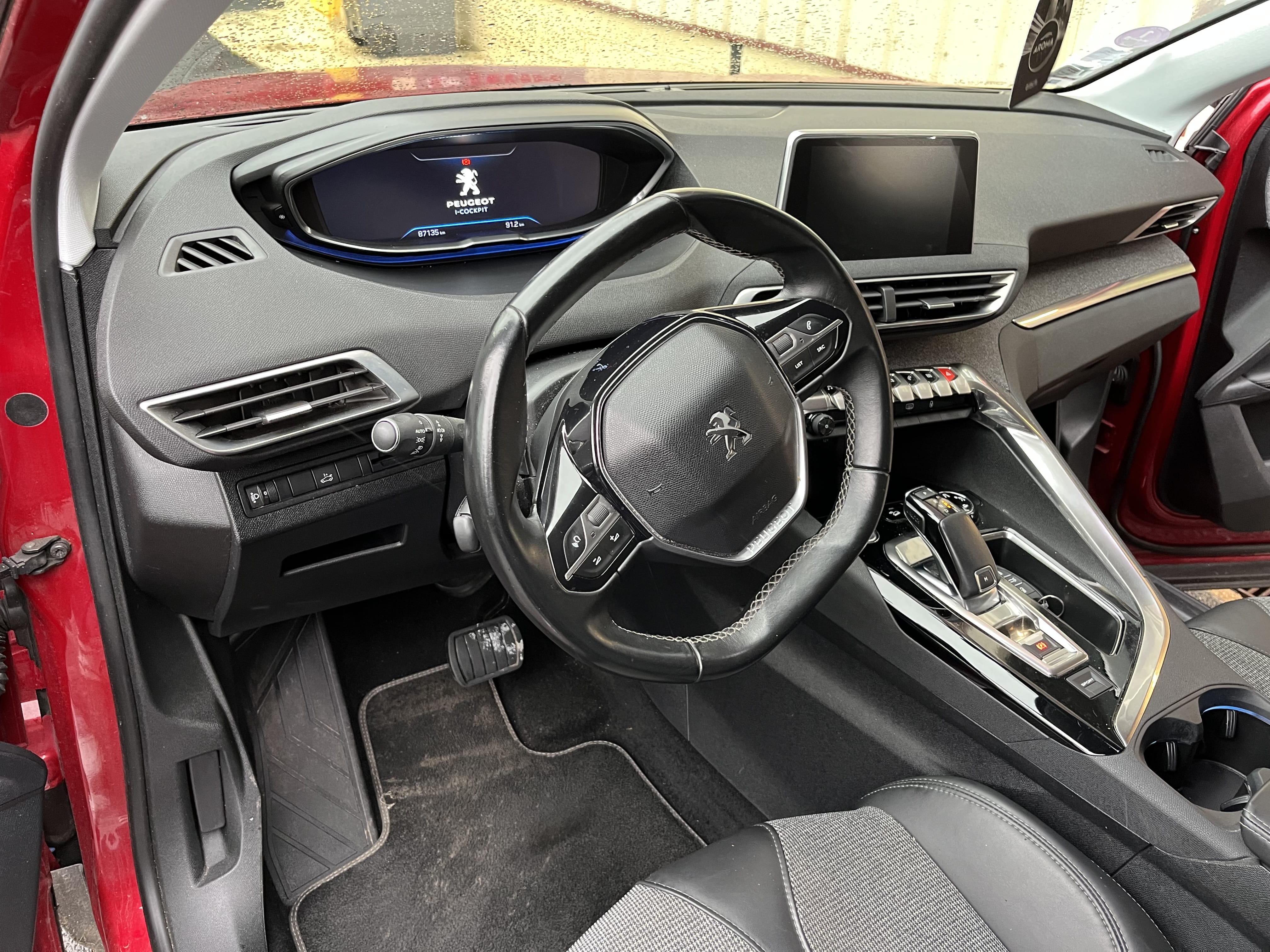 Peugeot 3008 avec GPS