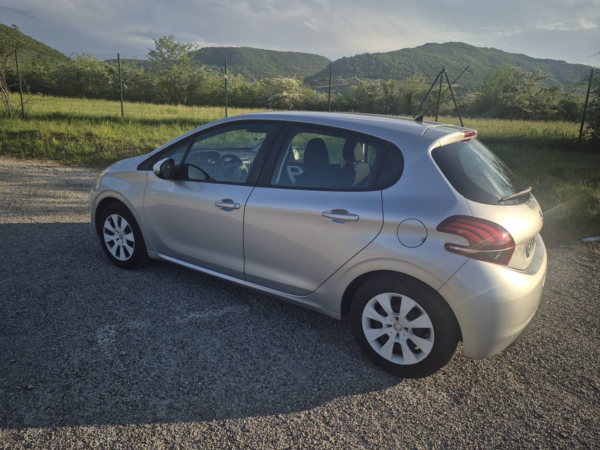 Peugeot 208 avec Climatisation