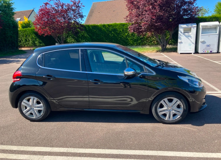 Peugeot 208 avec Climatisation