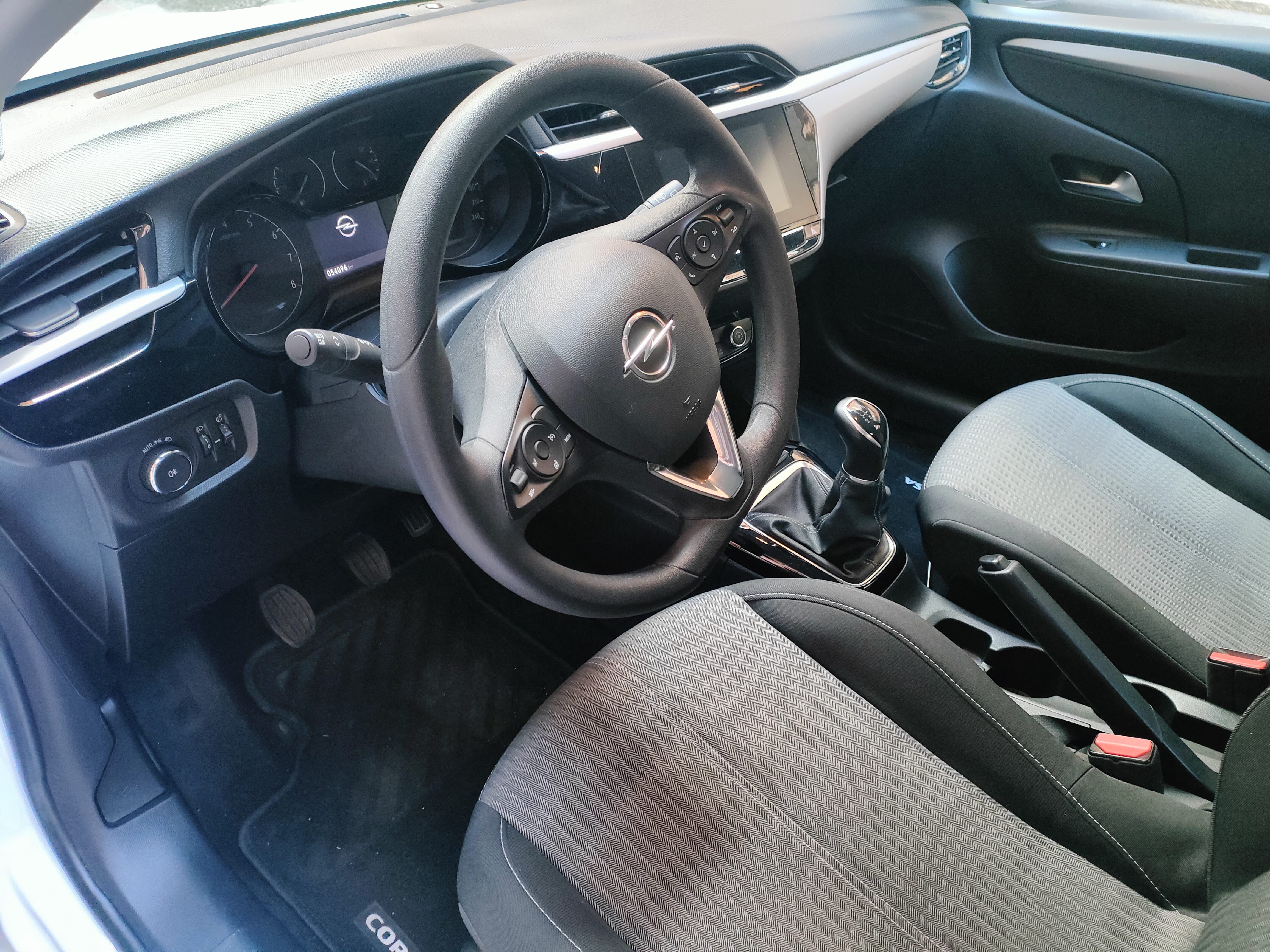 Opel Corsa con Control de velocidad