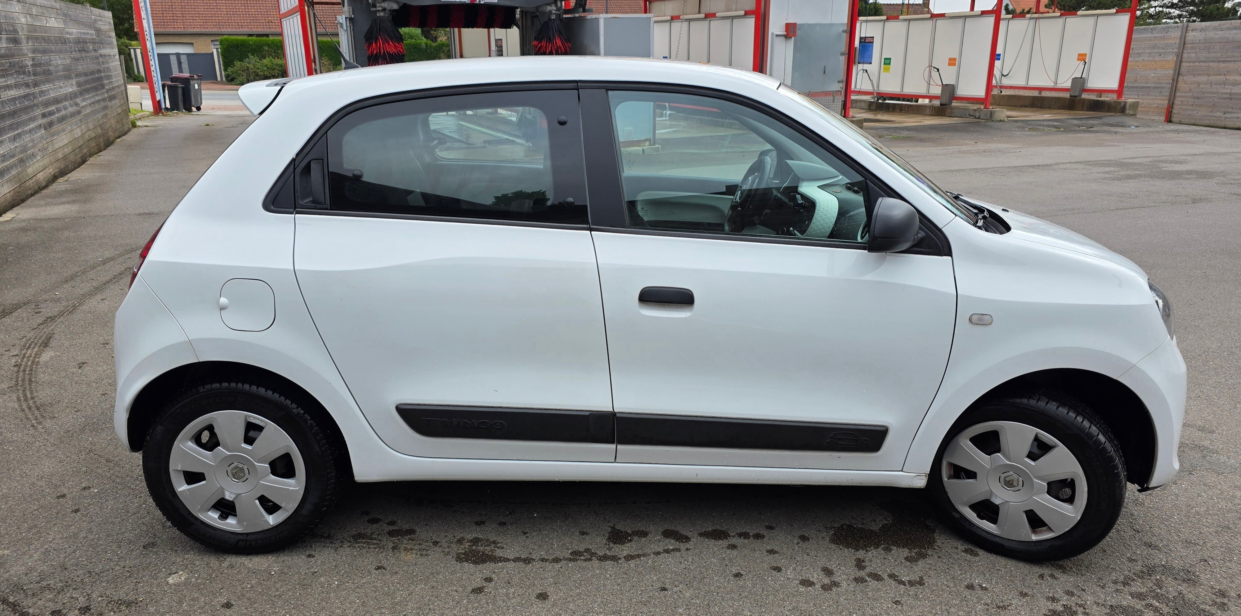 Renault Twingo III 1.0 avec Audio Bluetooth