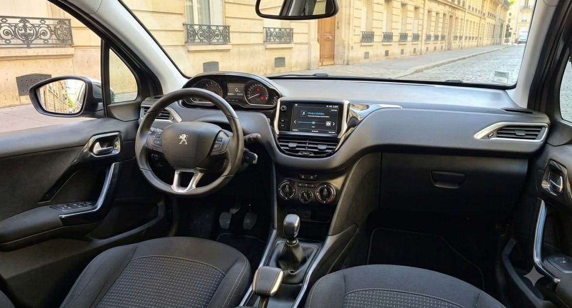 Peugeot 208 avec Régulateur de vitesse