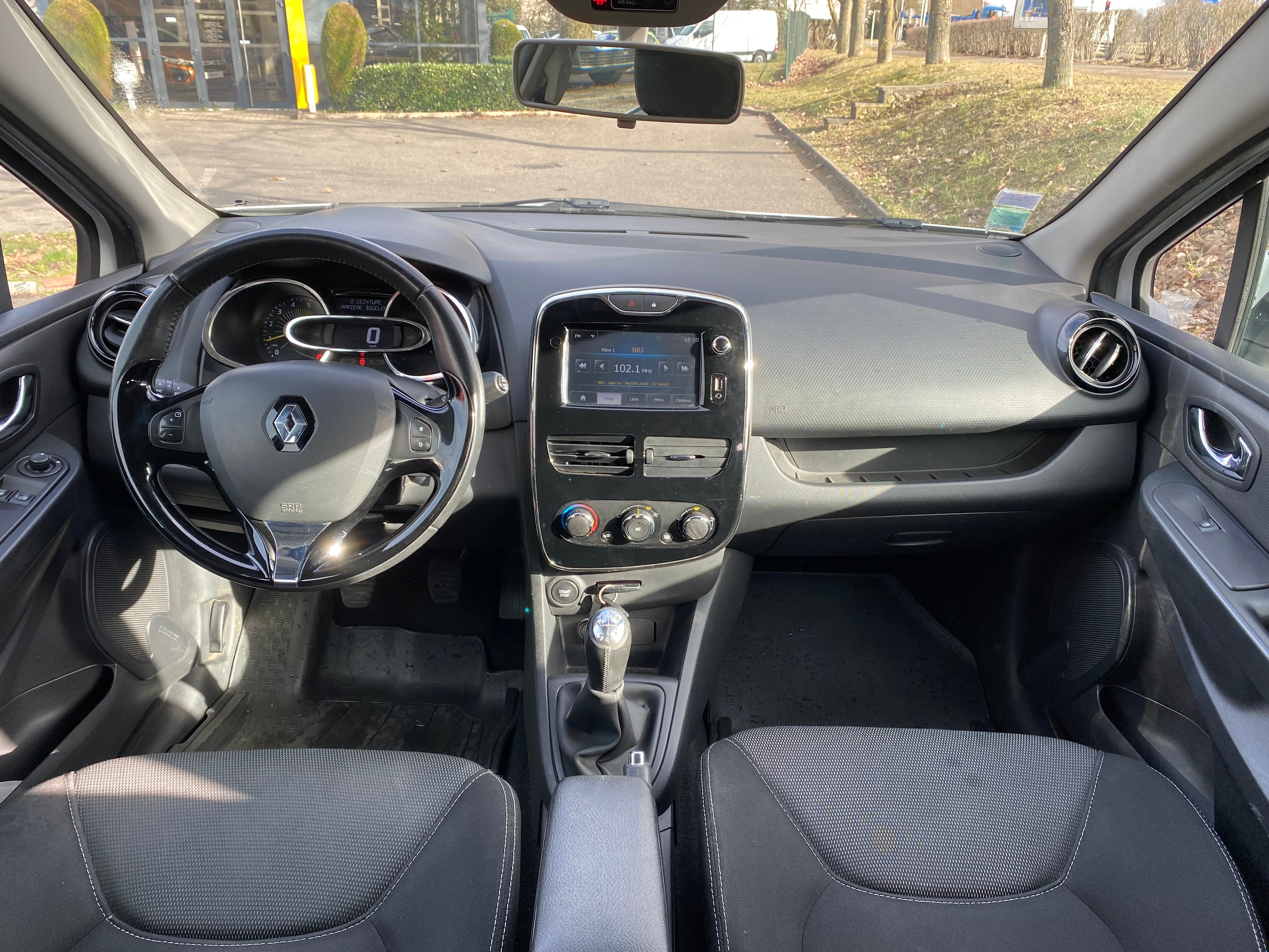 Renault Clio 1.5 diesel 5 portes avec Régulateur de vitesse