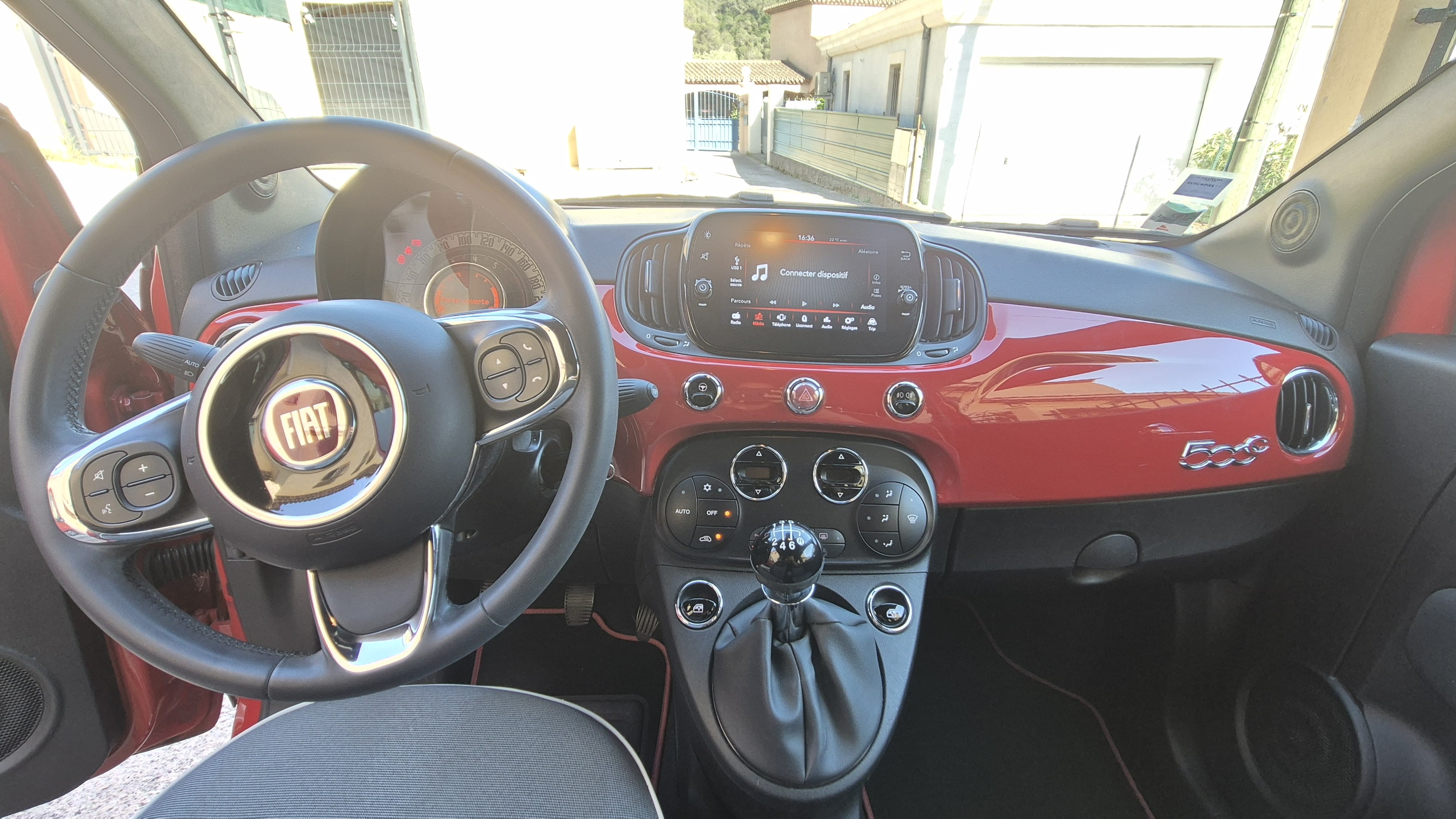 Fiat 500 C Hybride Cabriolet avec Apple CarPlay