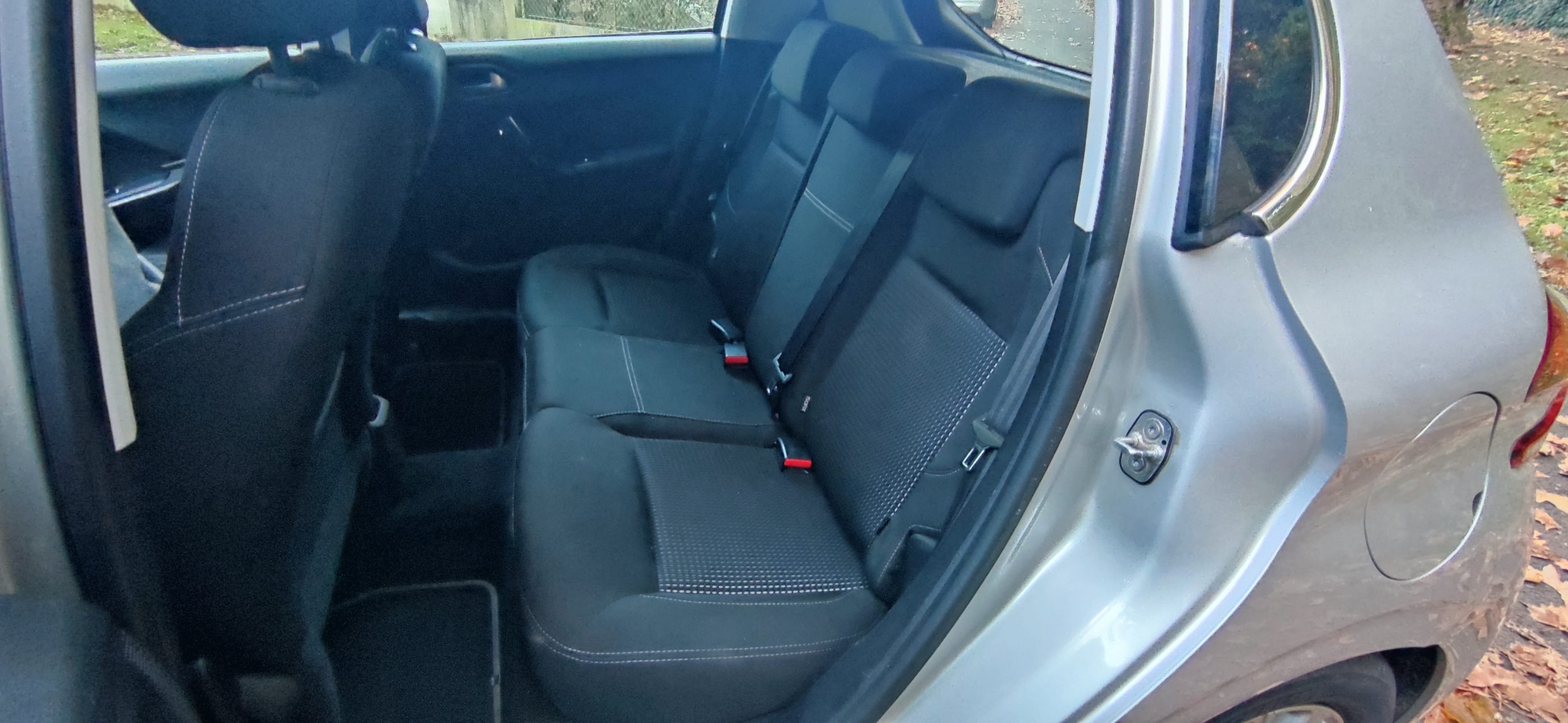 Peugeot 208 avec Android Auto