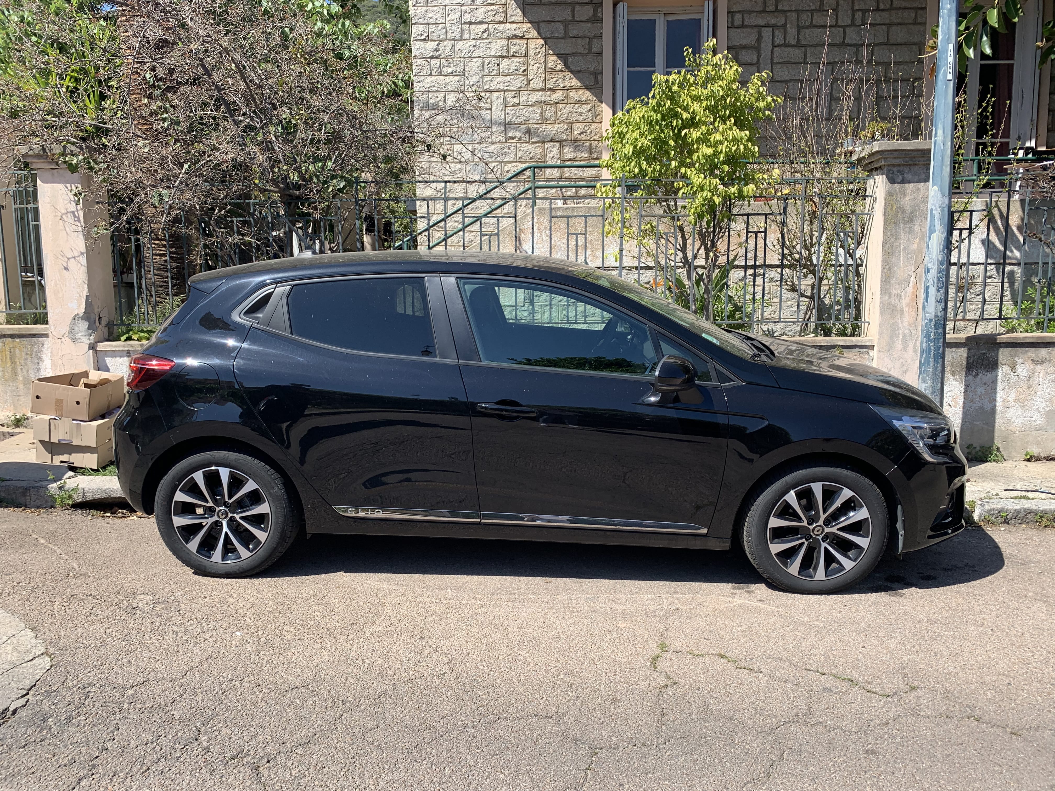 Renault Clio 1.0 TCE 100 ZEN mit Klimaanlage