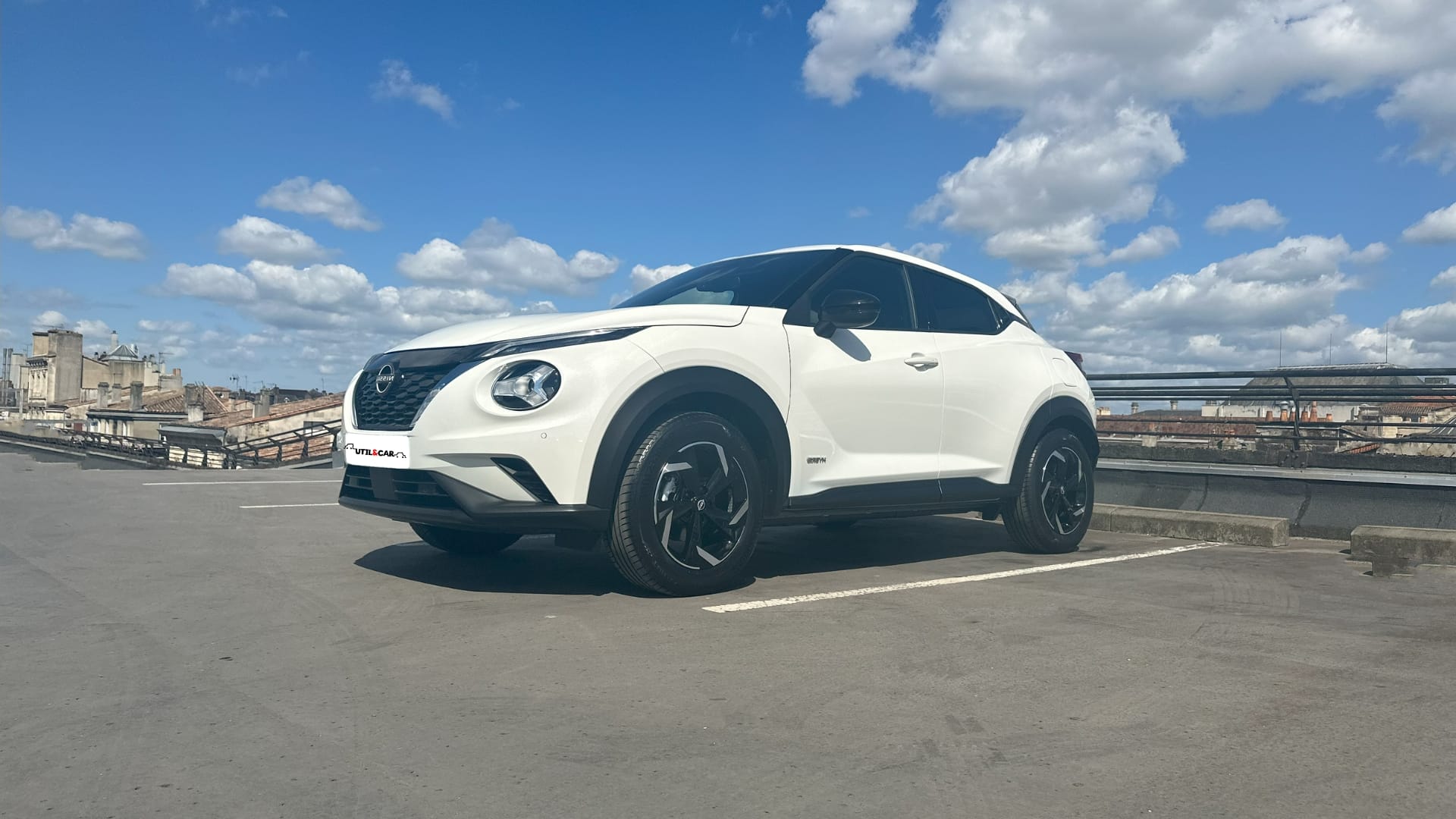 Nissan Juke N-Connecta BLANC | AUTO | Hybride 4.9L | GARE ST-JEAN (750m), 2024, Essence 95 / Électrique (hybride), automatique
