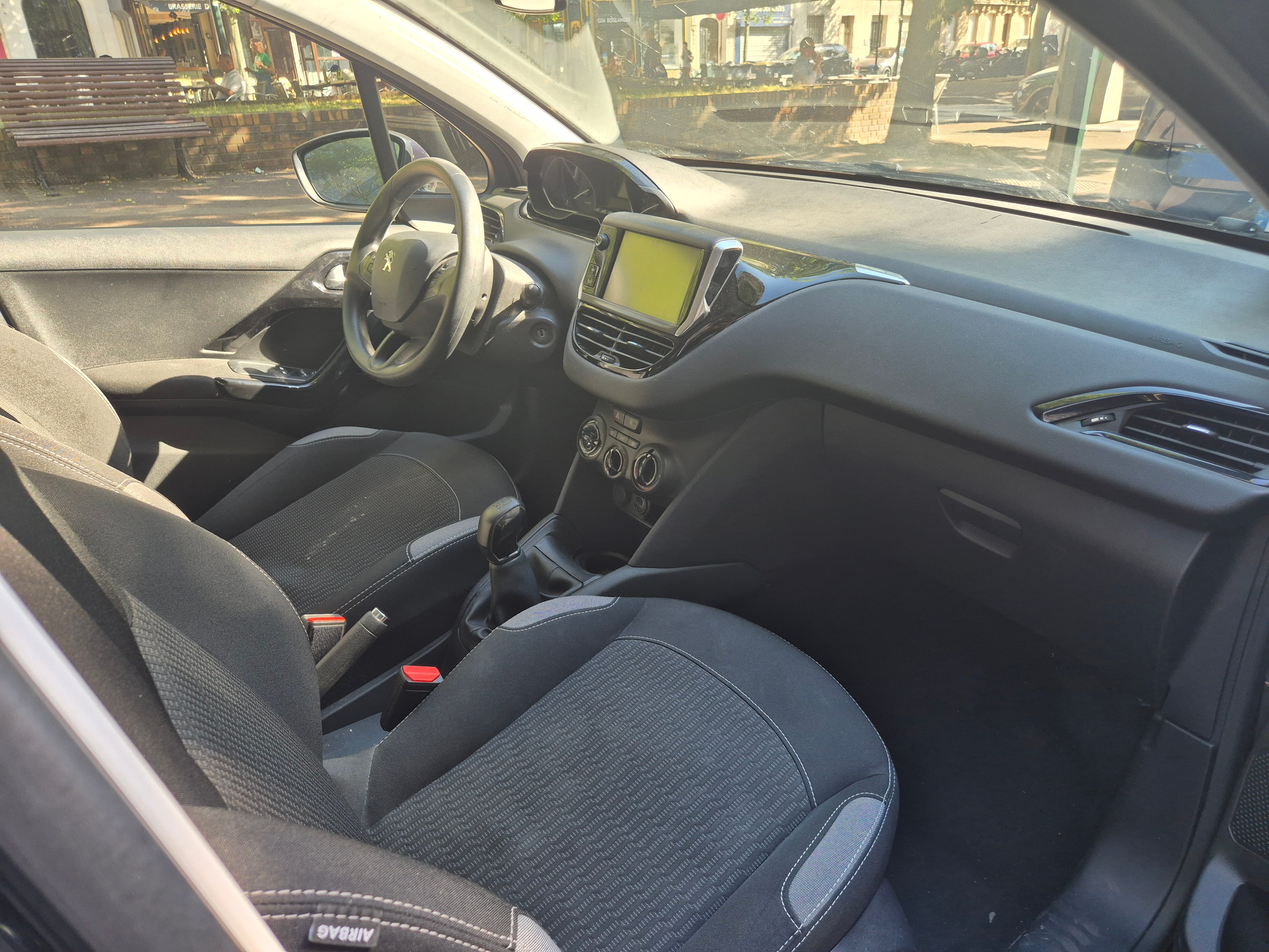 Peugeot 208 avec Régulateur de vitesse