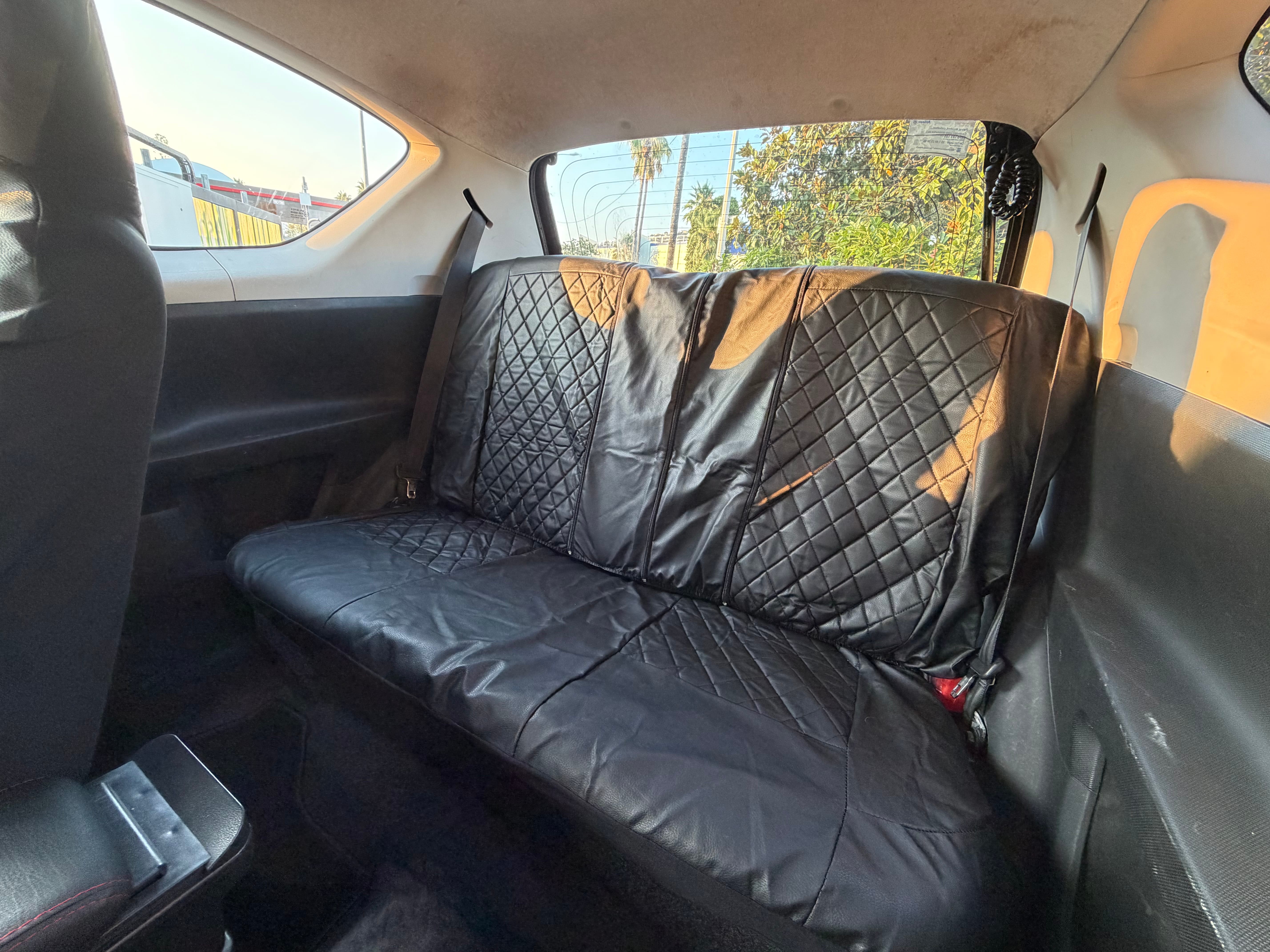 Peugeot 107 avec Autoradio