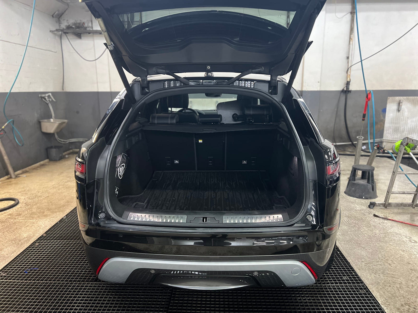 Land-Rover Range Rover Velar P250 R-Dynamic SE 2L Turbo med Firehjulstrekk