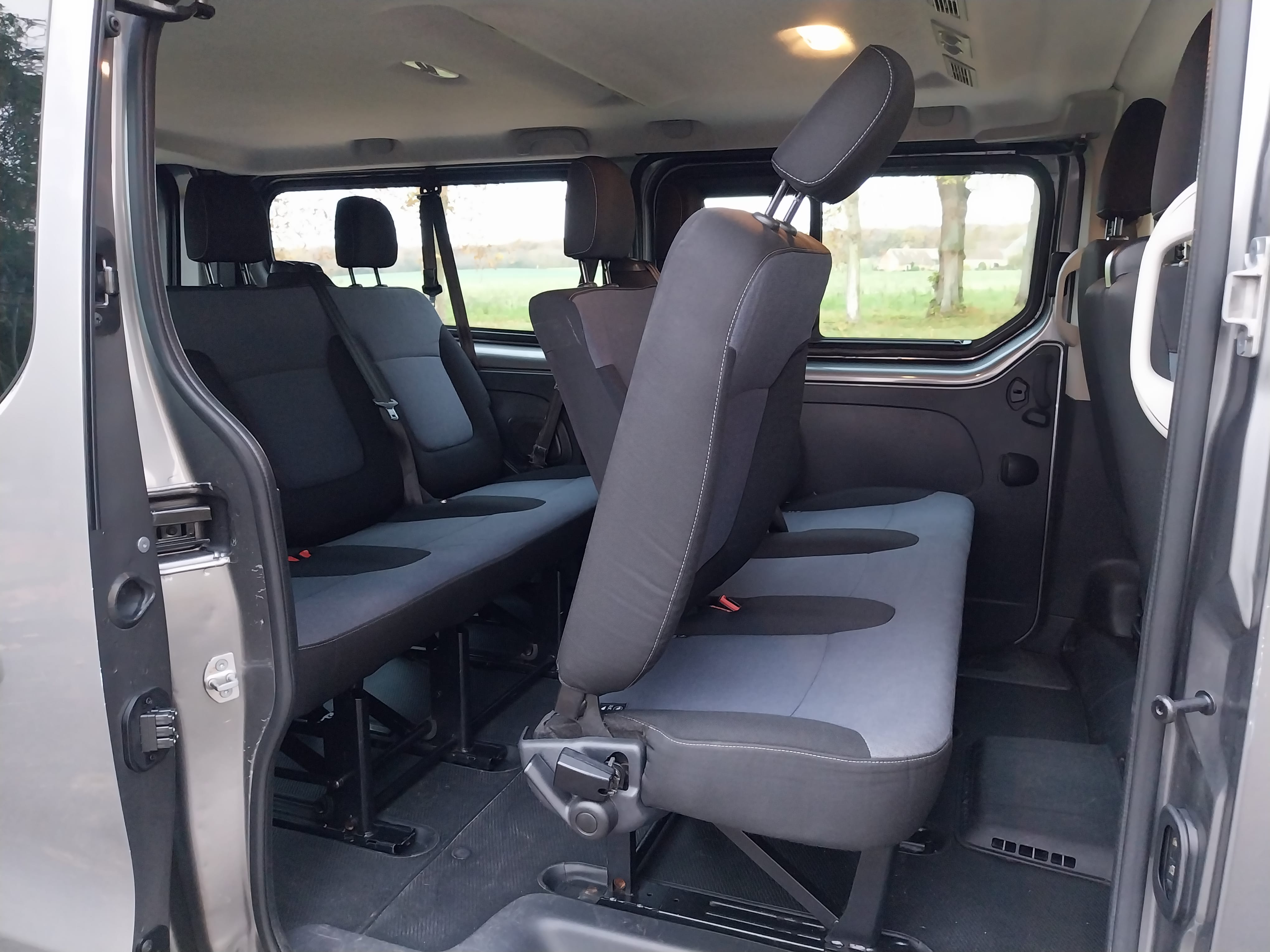 Opel Vivaro Combi avec Audio Bluetooth