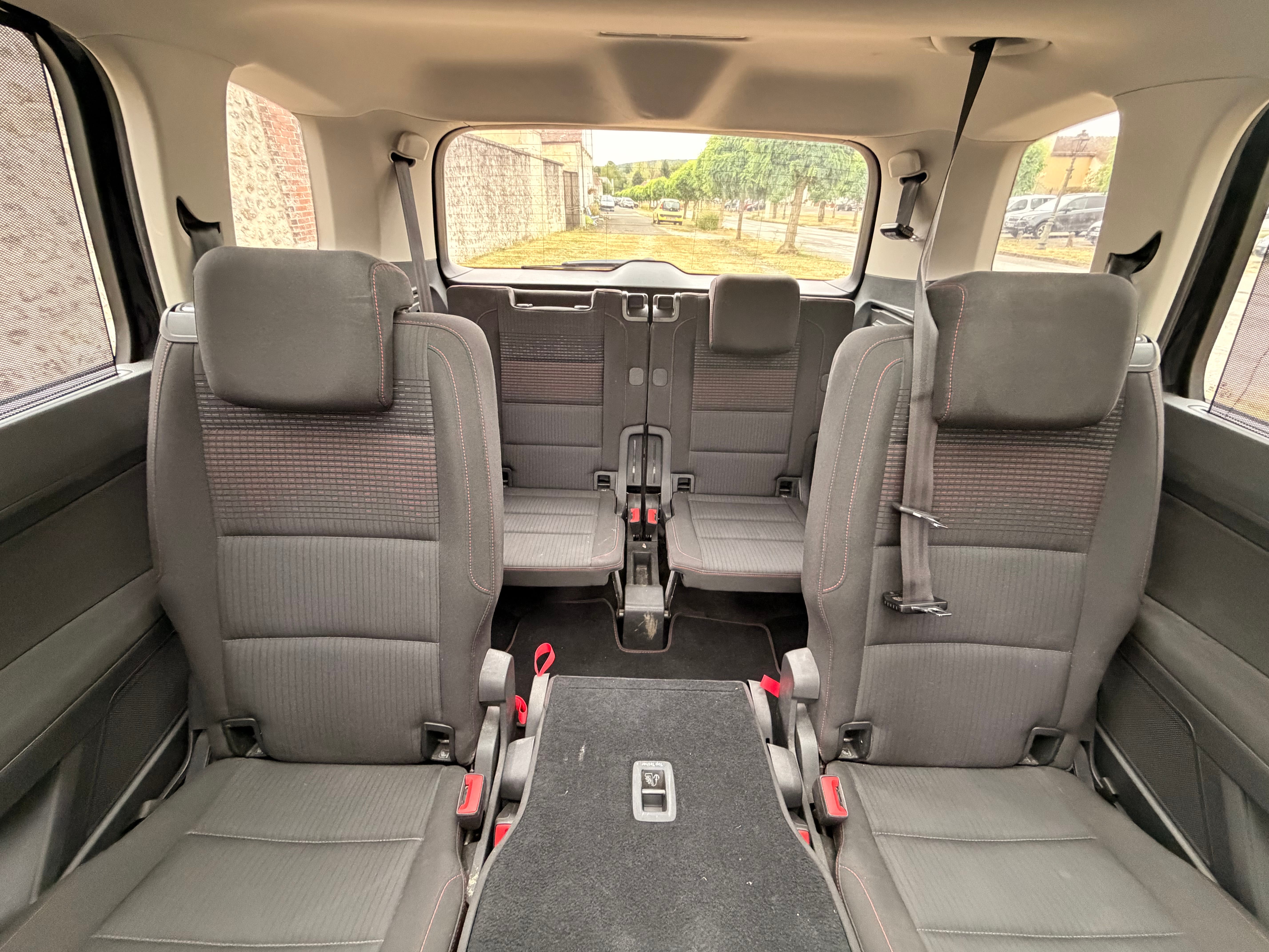 Volkswagen Touran avec Siège bébé