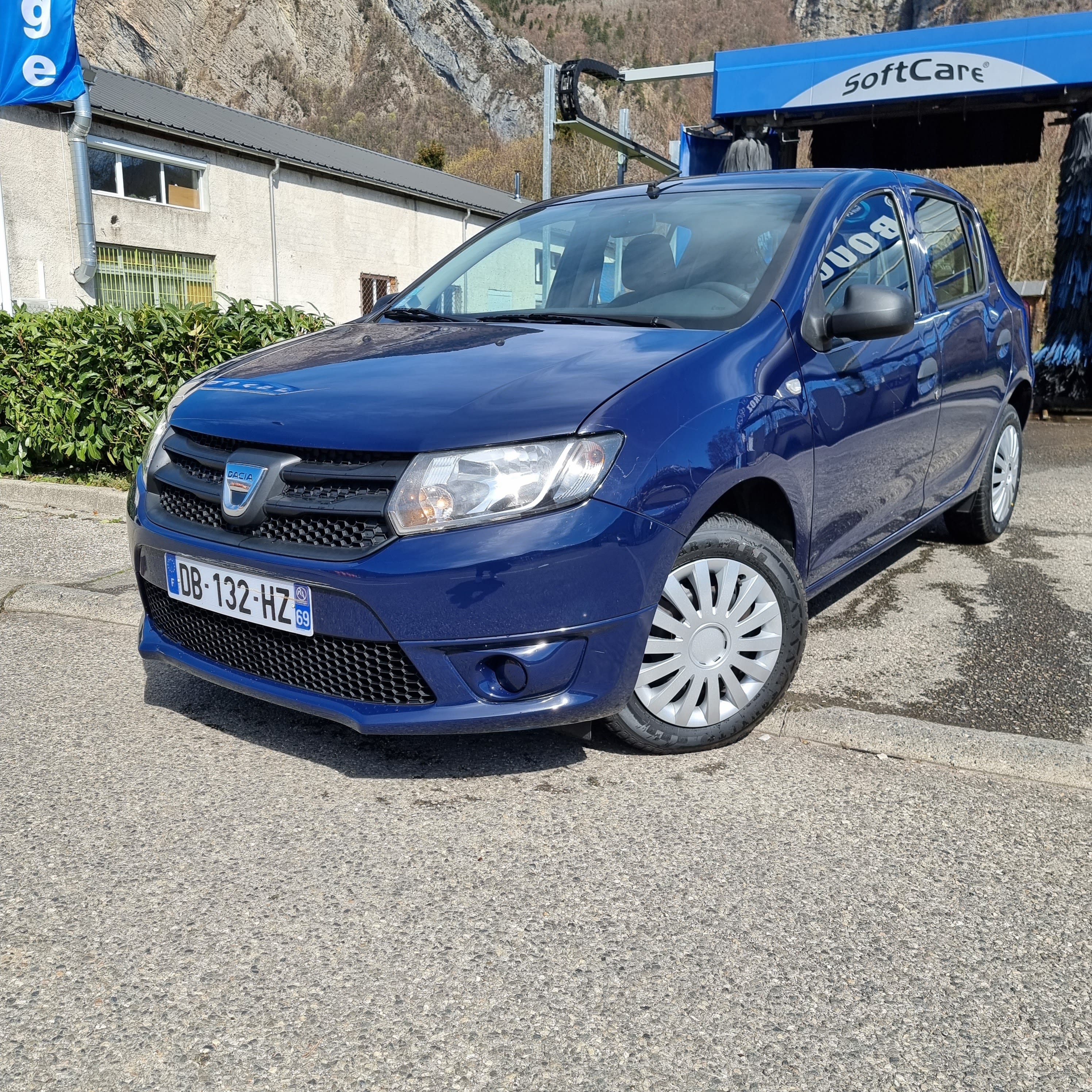 Dacia Sandero pneus neige neuf, 2013, Essence 95