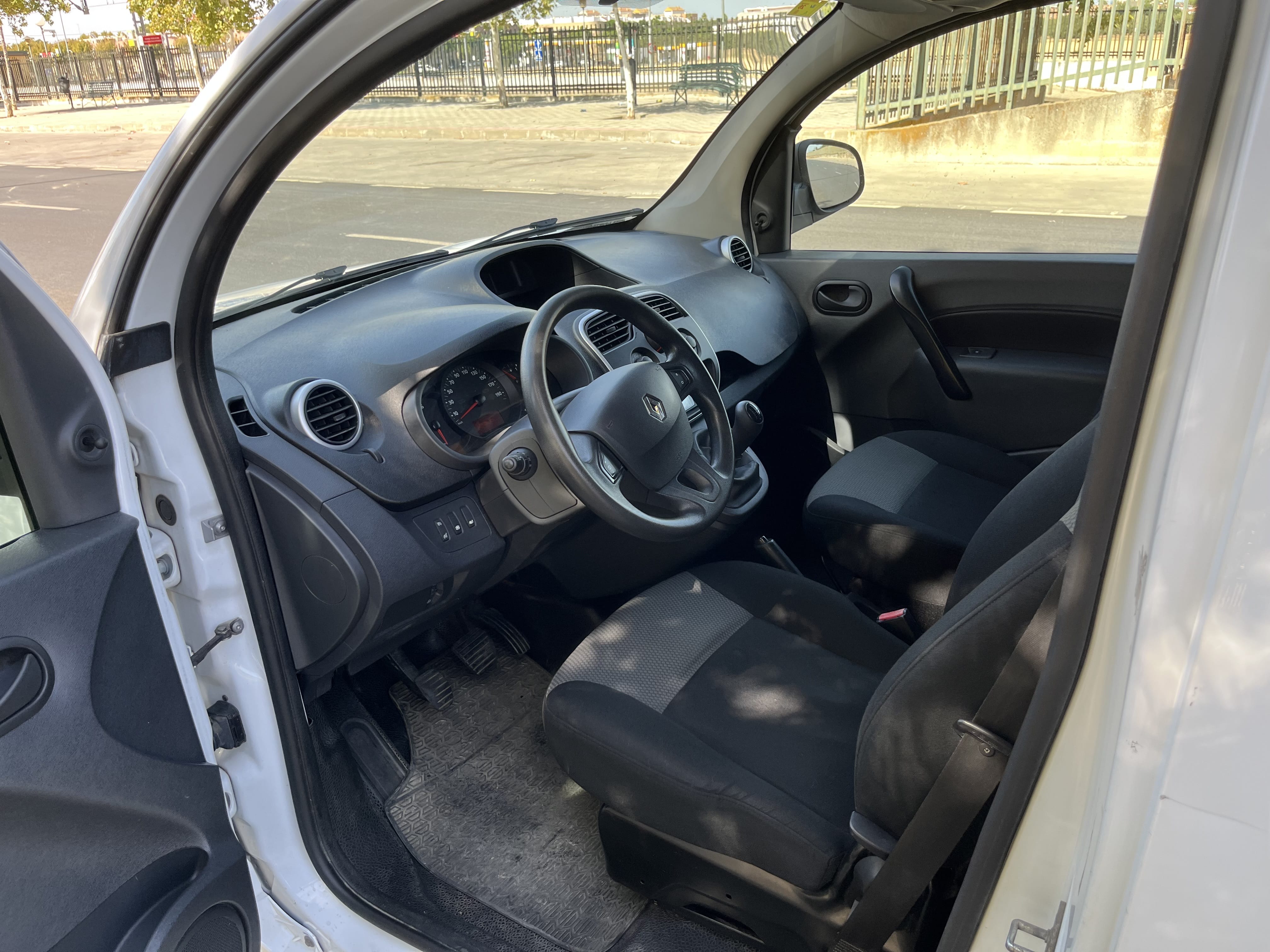 Renault Kangoo con Entrada de Audio/iPod