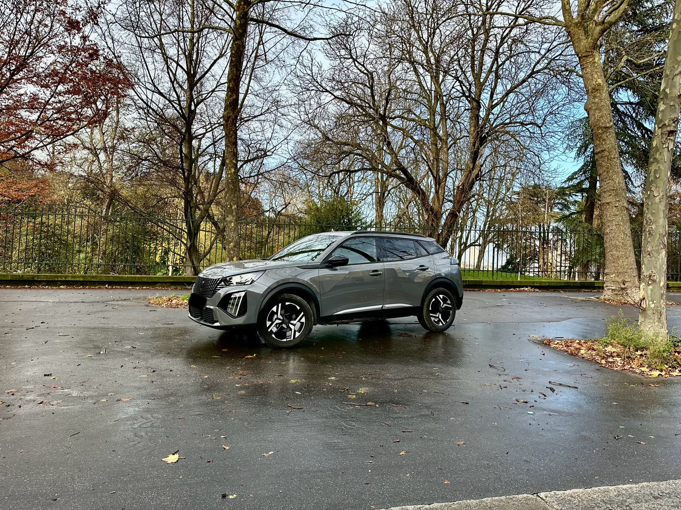 Peugeot 2008 GR293 avec GPS