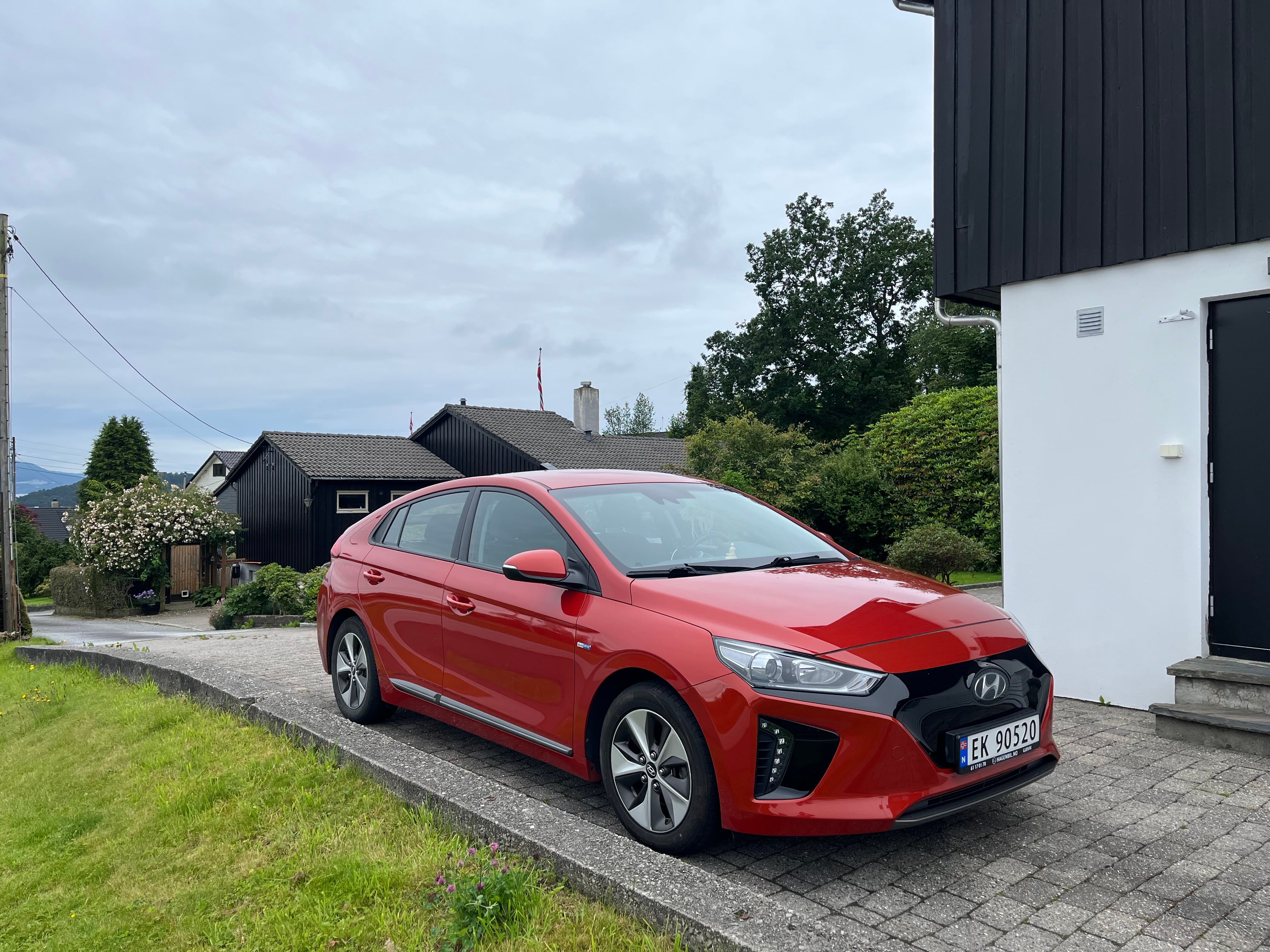 Hyundai Ioniq med Lydinngang