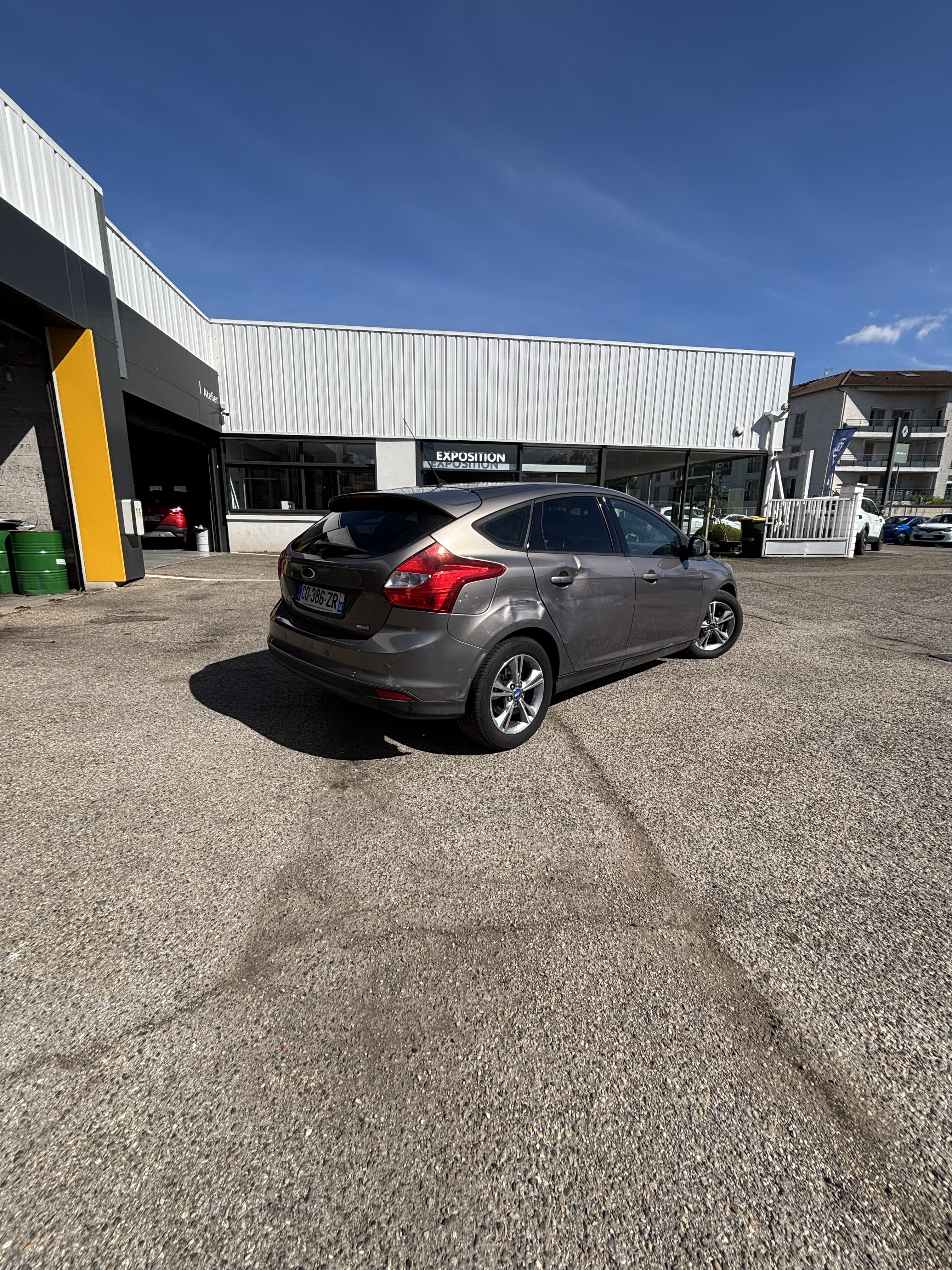 Ford Focus avec Siège bébé