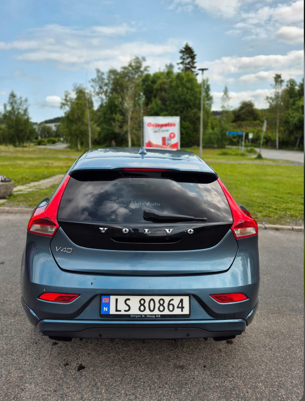 Volvo V40 with Air conditioning