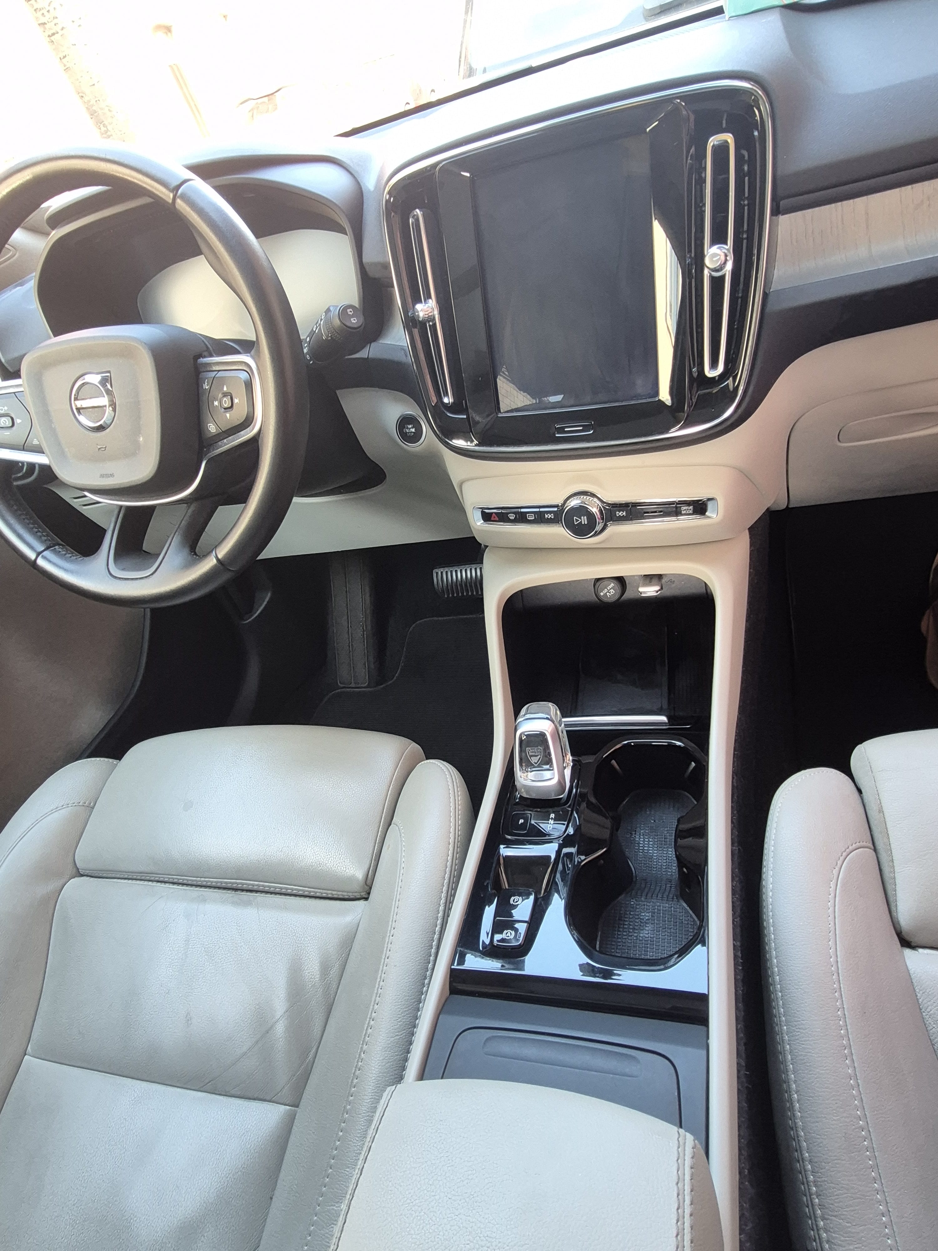 Volvo XC40 mit Navigationsgerät