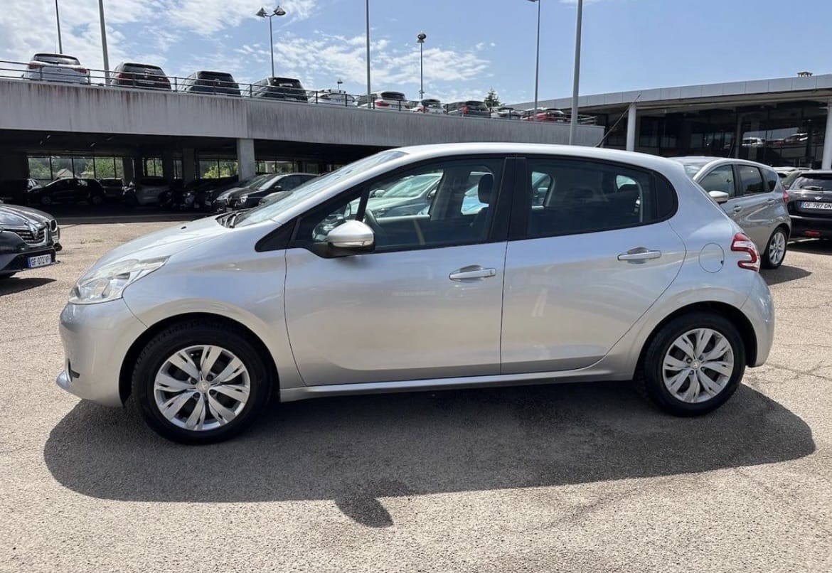 Peugeot 208 avec Régulateur de vitesse
