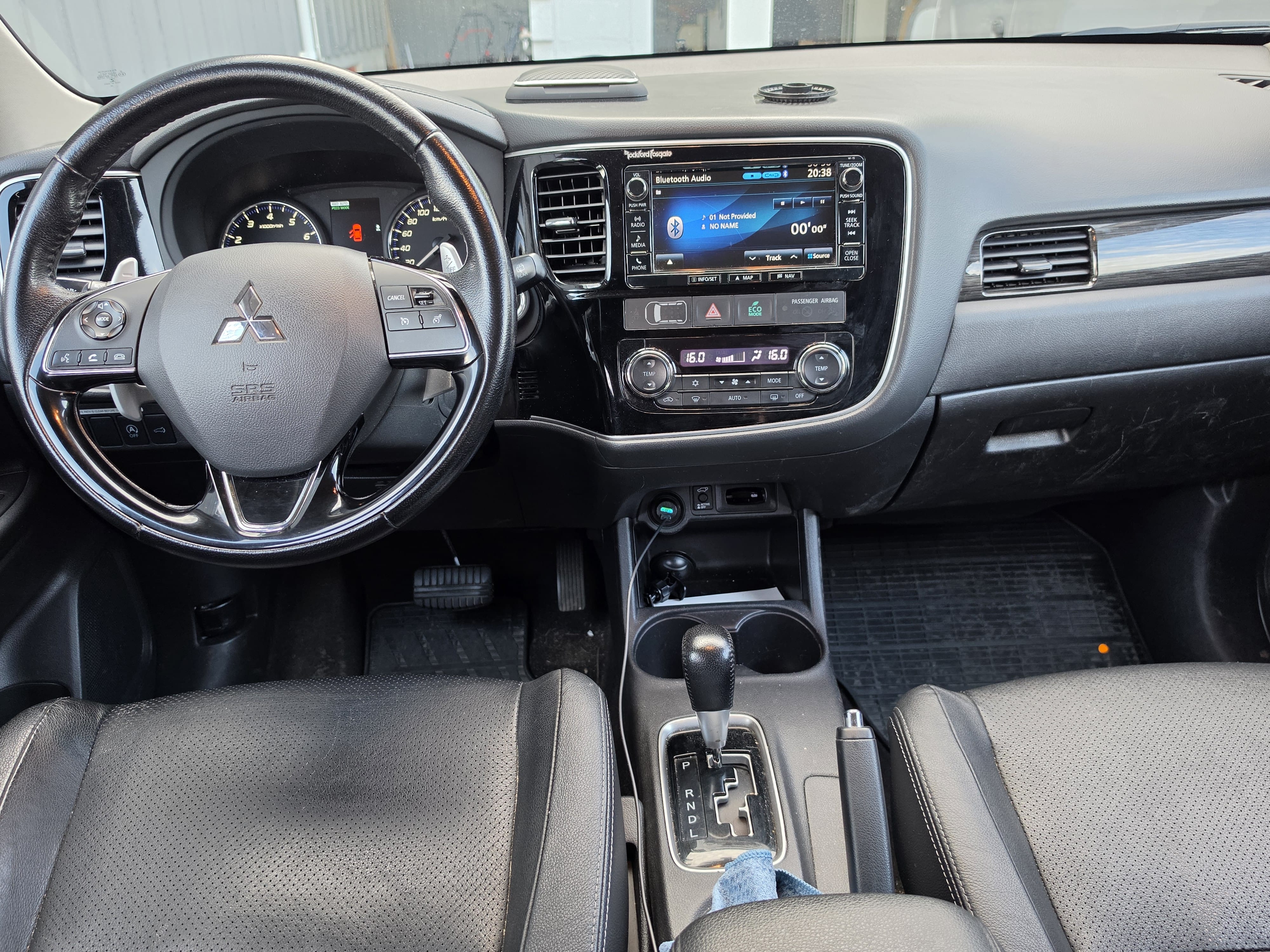 Mitsubishi Outlander with Four-wheel drive