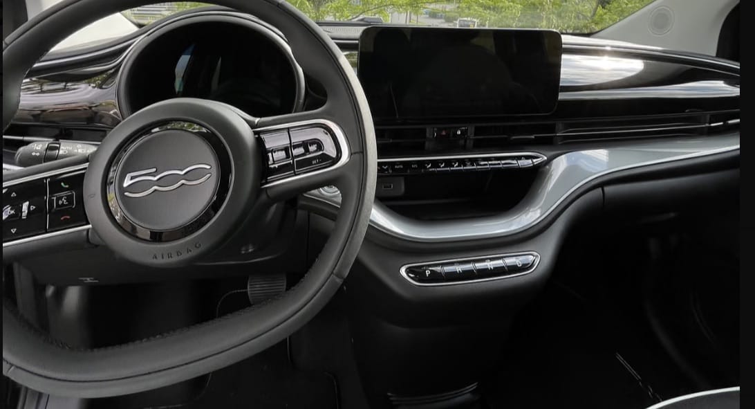 Fiat 500e, 2023, Électrique, automatique