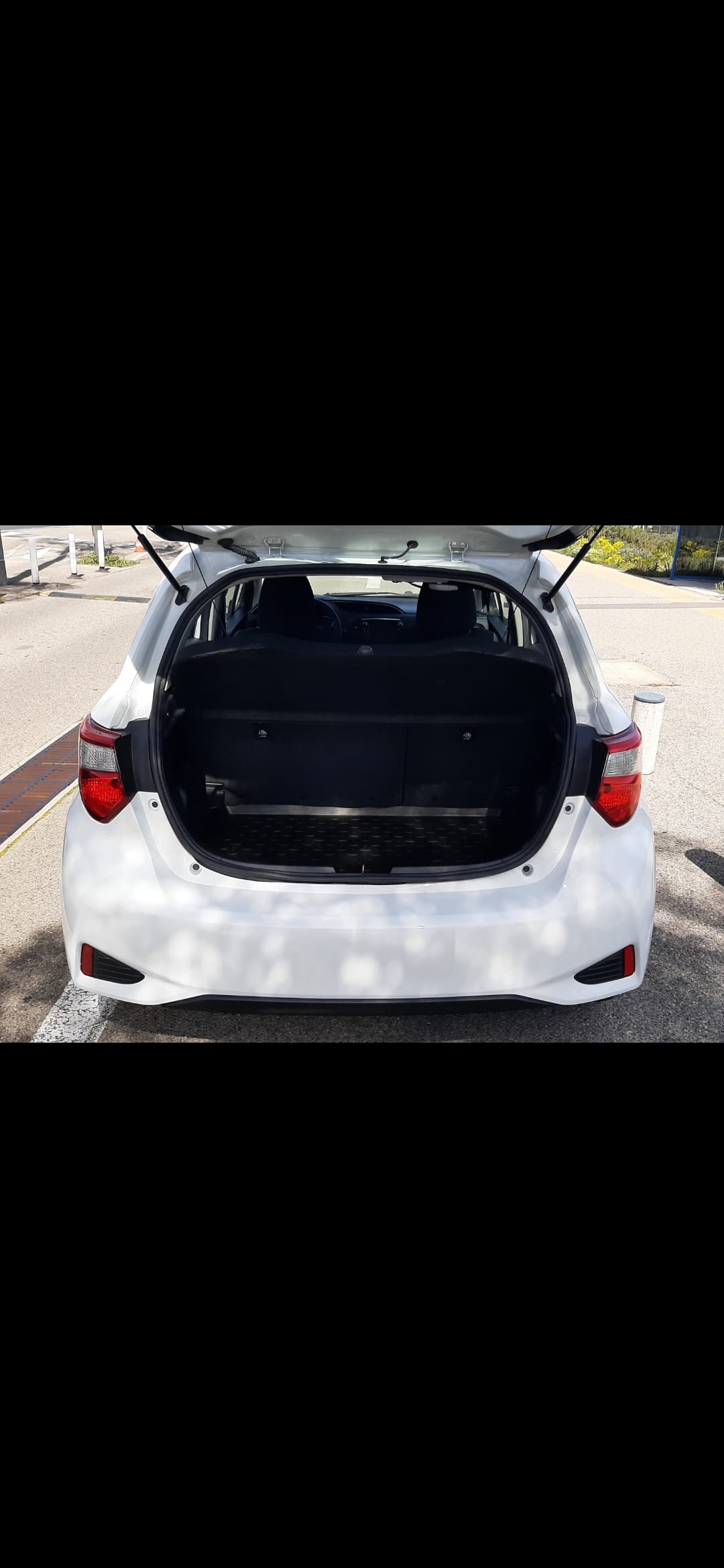 Toyota Yaris Hybride with GPS