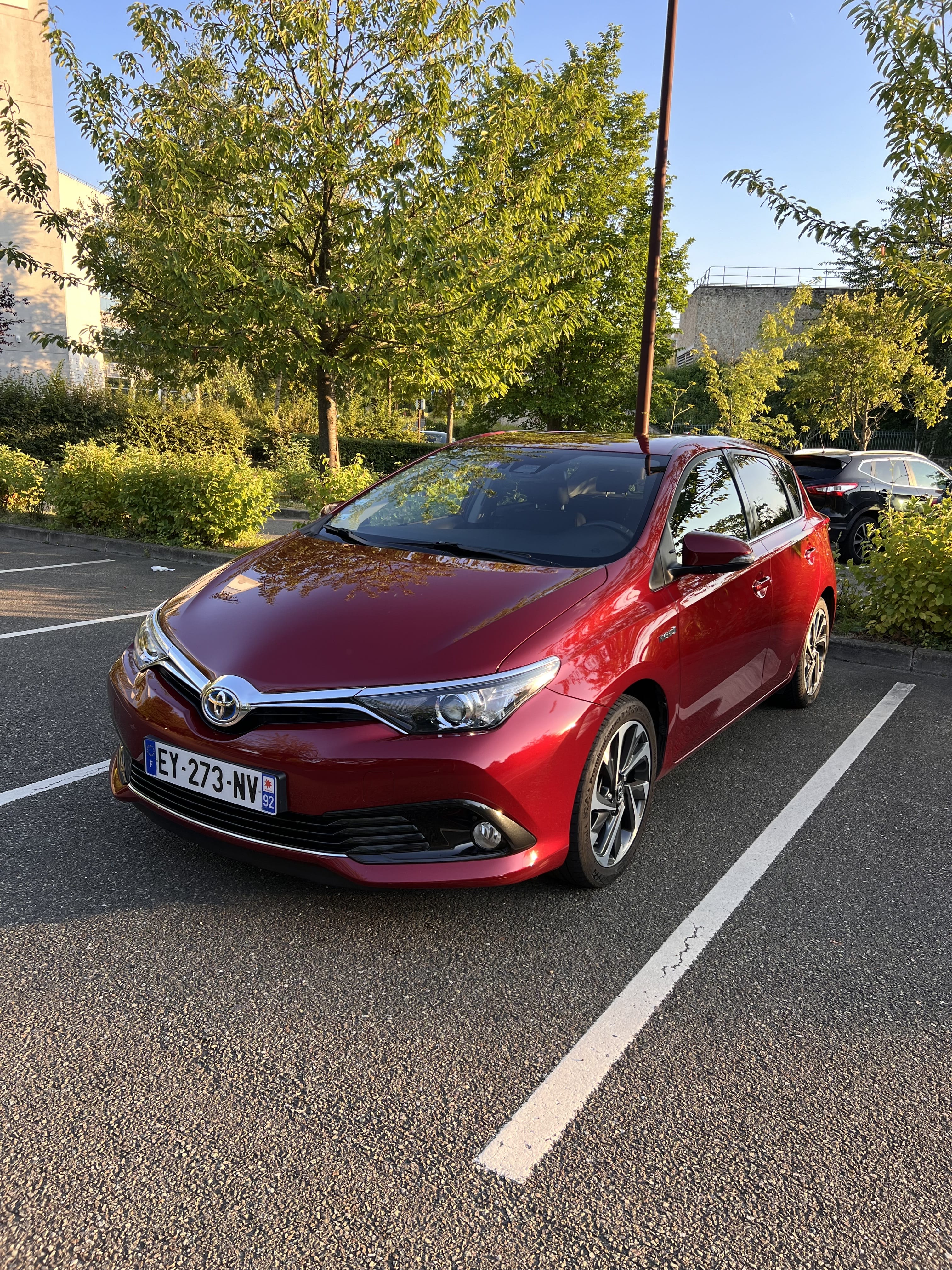 Toyota Auris Hybride, 2018, Essence 95 / Électrique (hybride), automatique