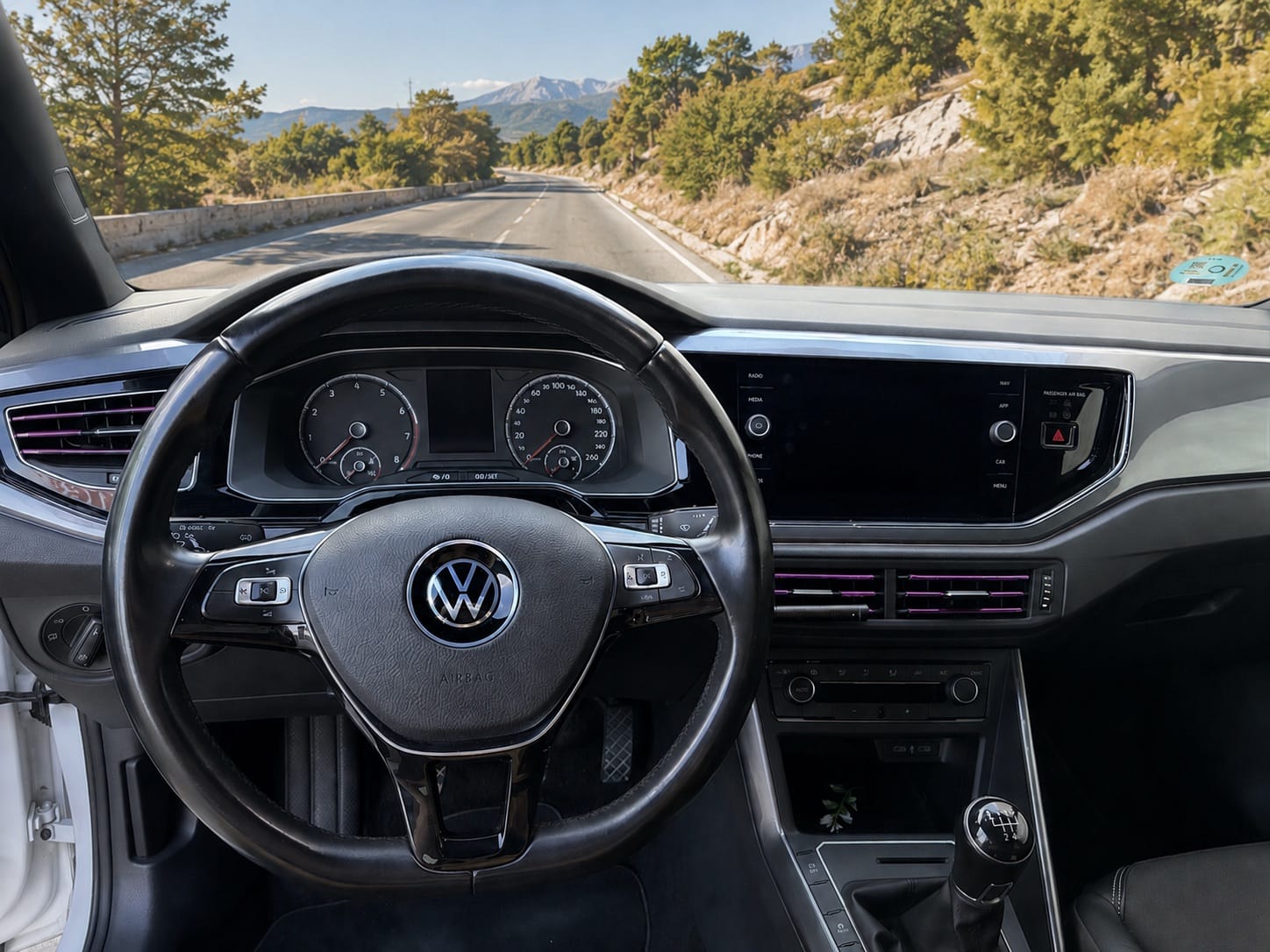 Volkswagen Polo R-Line con Audio Bluetooth