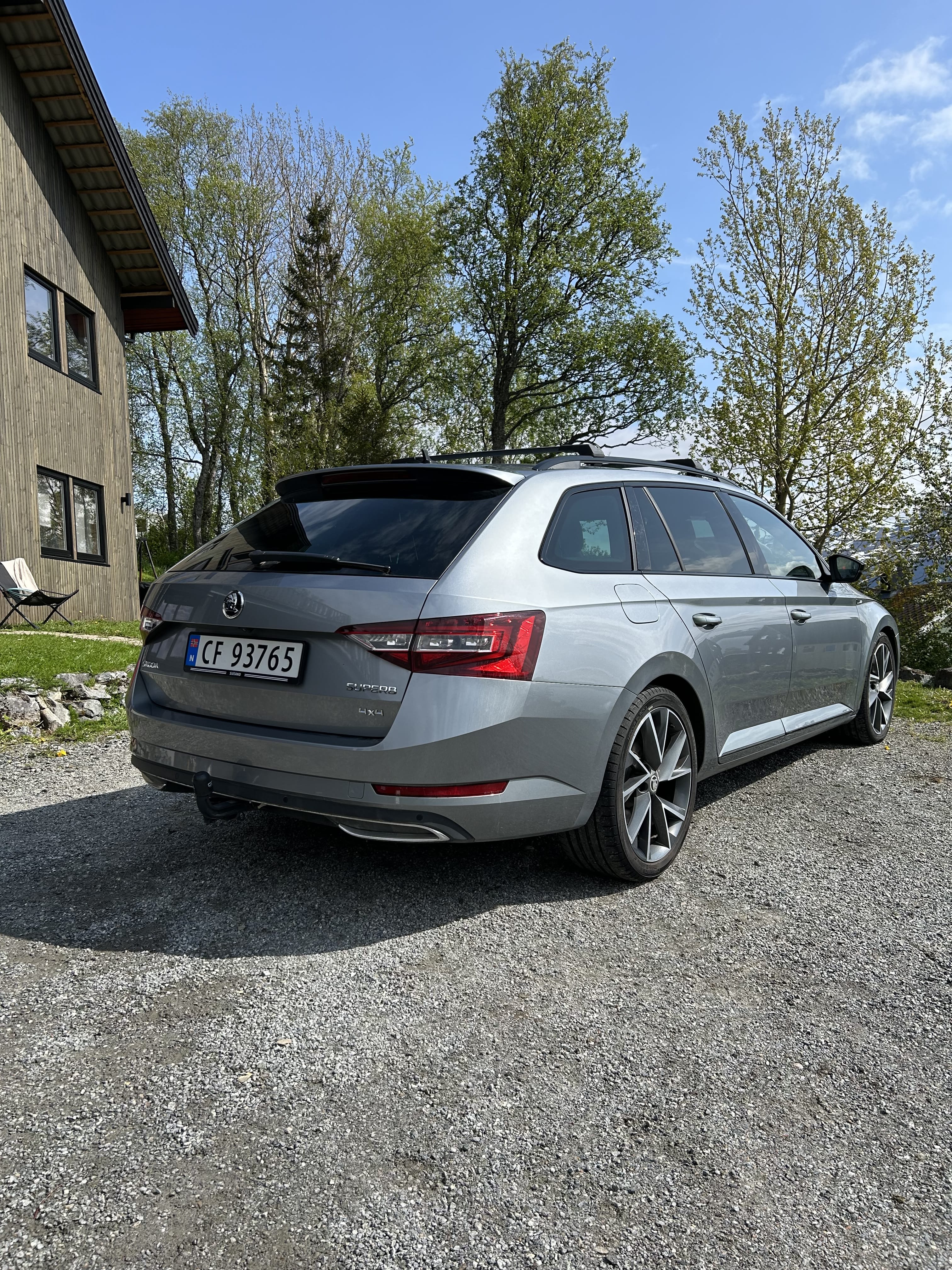 Skoda Superb med GPS
