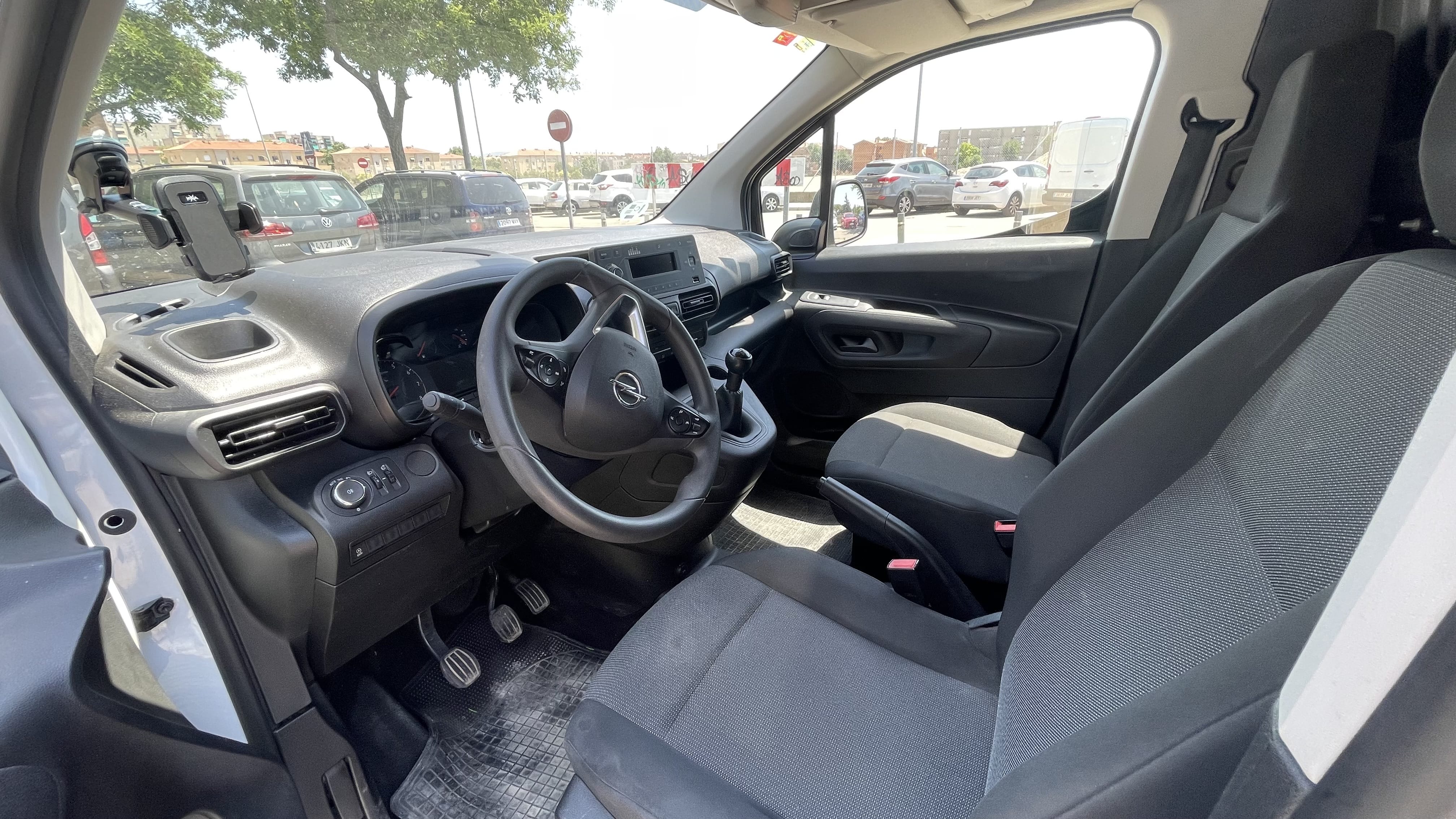 Opel Combo con Puertos de carga USB