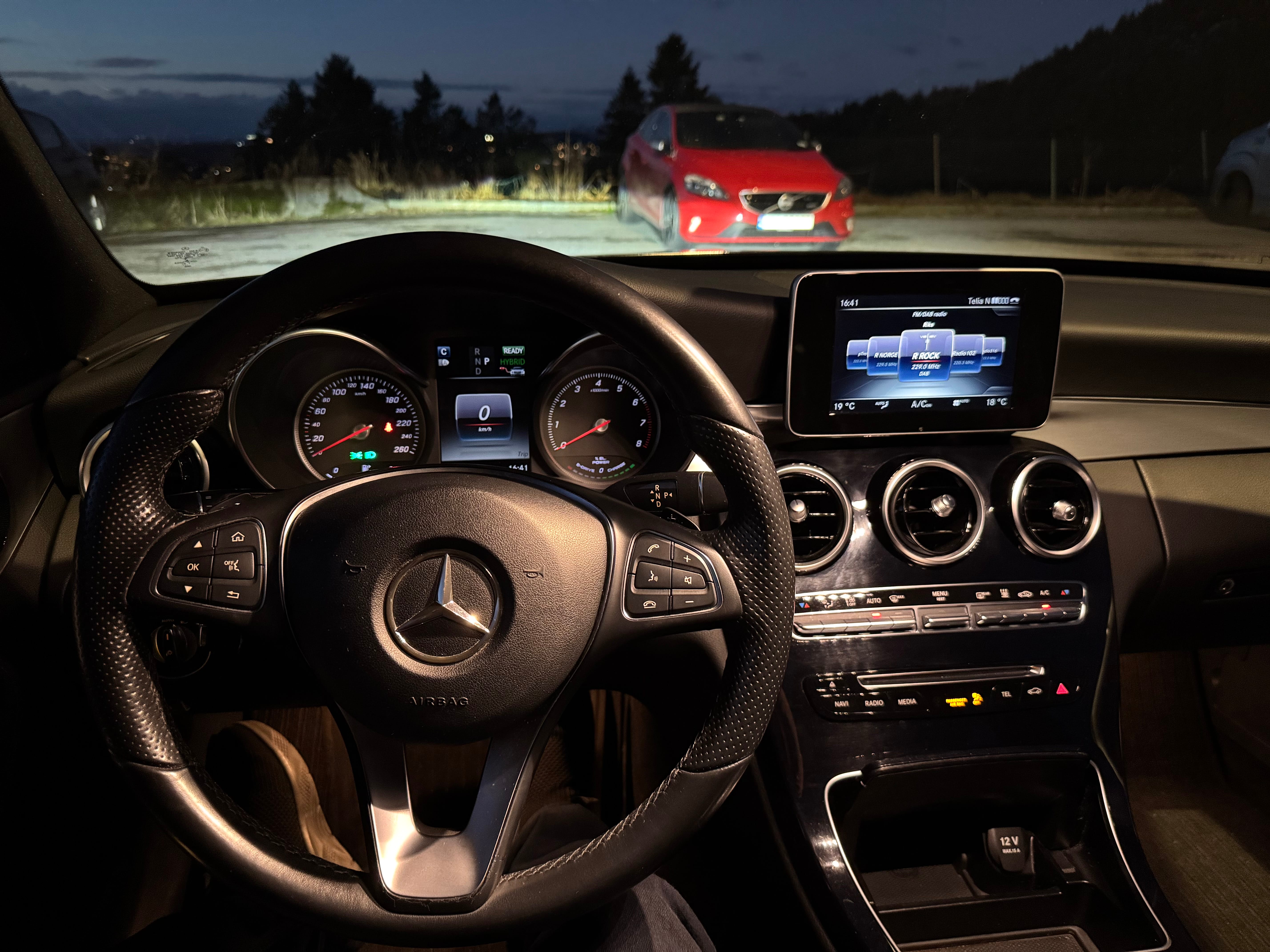 Mercedes-Benz C350e med Cruisekontroll