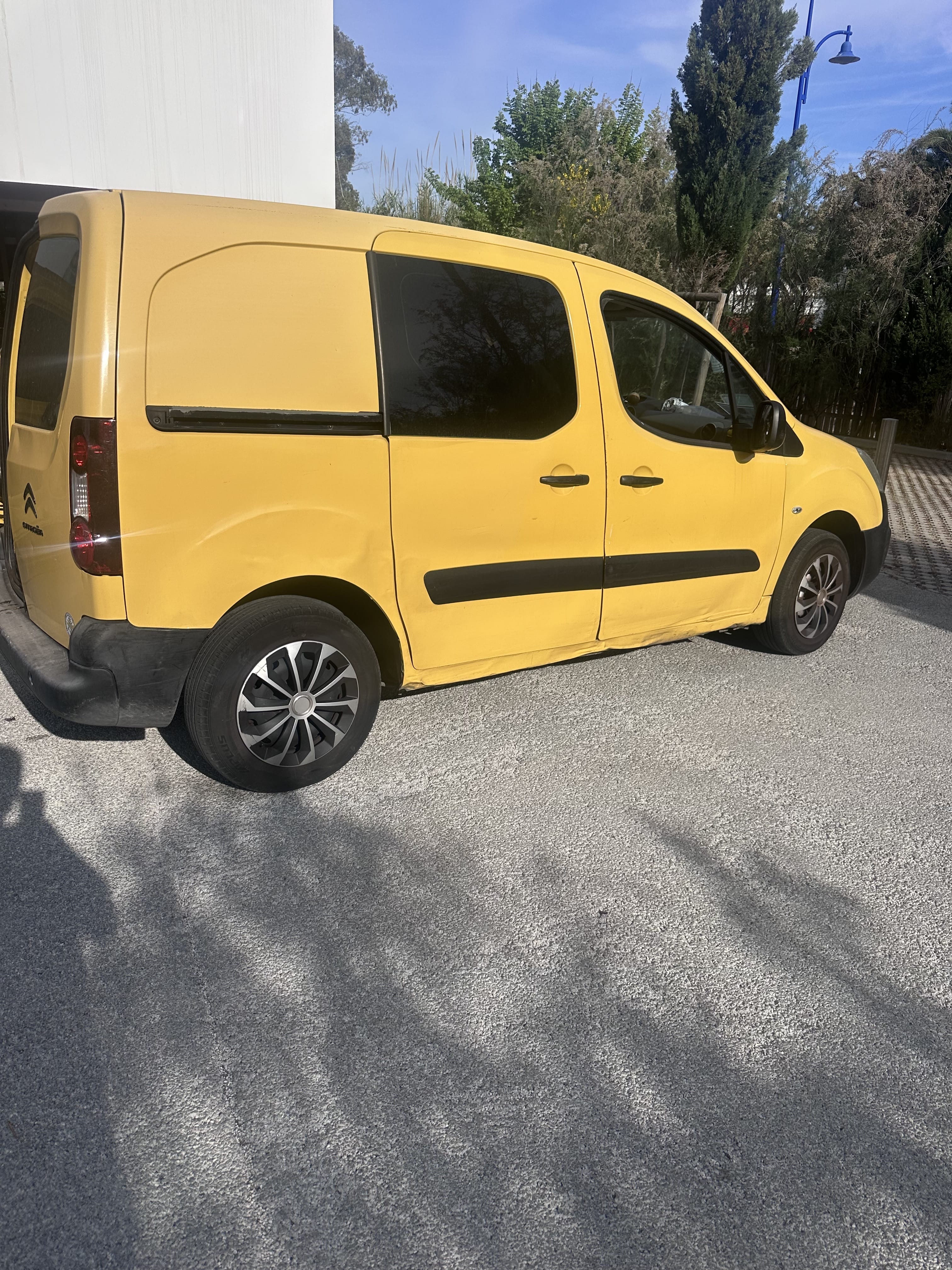 Citroen Berlingo avec Autoradio