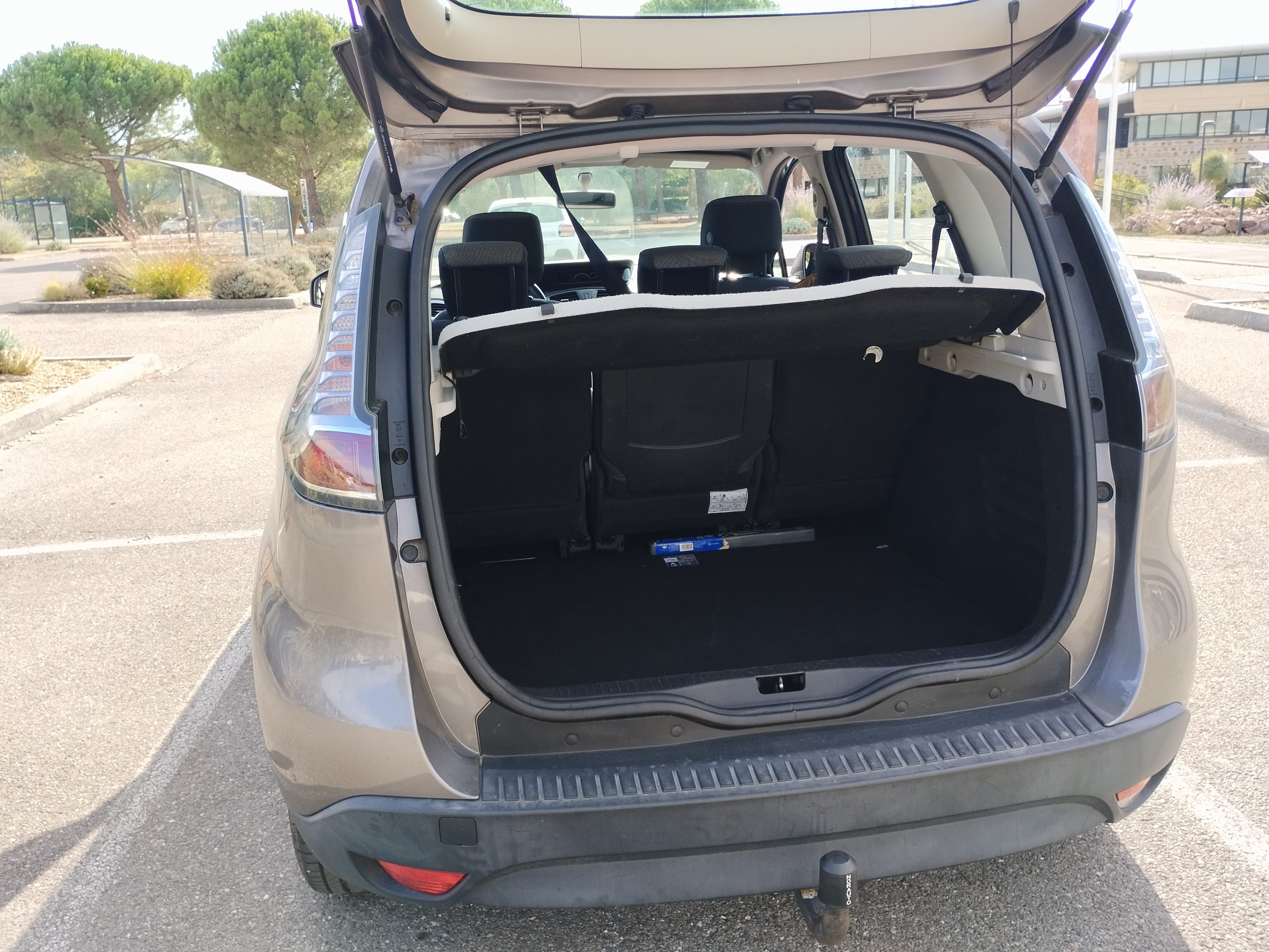 Renault Scenic 1.5 dci avec Pneus neige