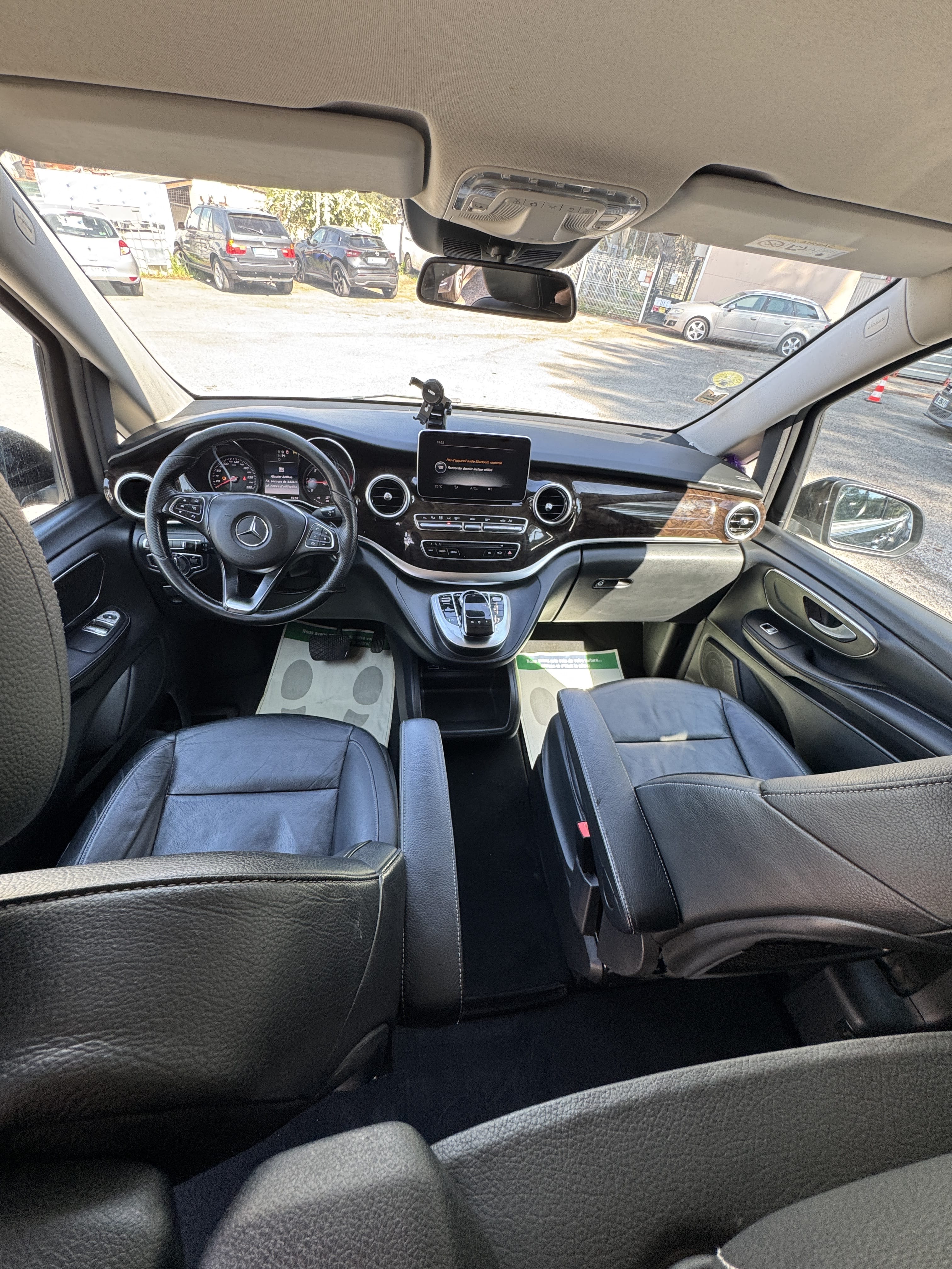 Mercedes-Benz Classe V 220d 220 avec Apple CarPlay