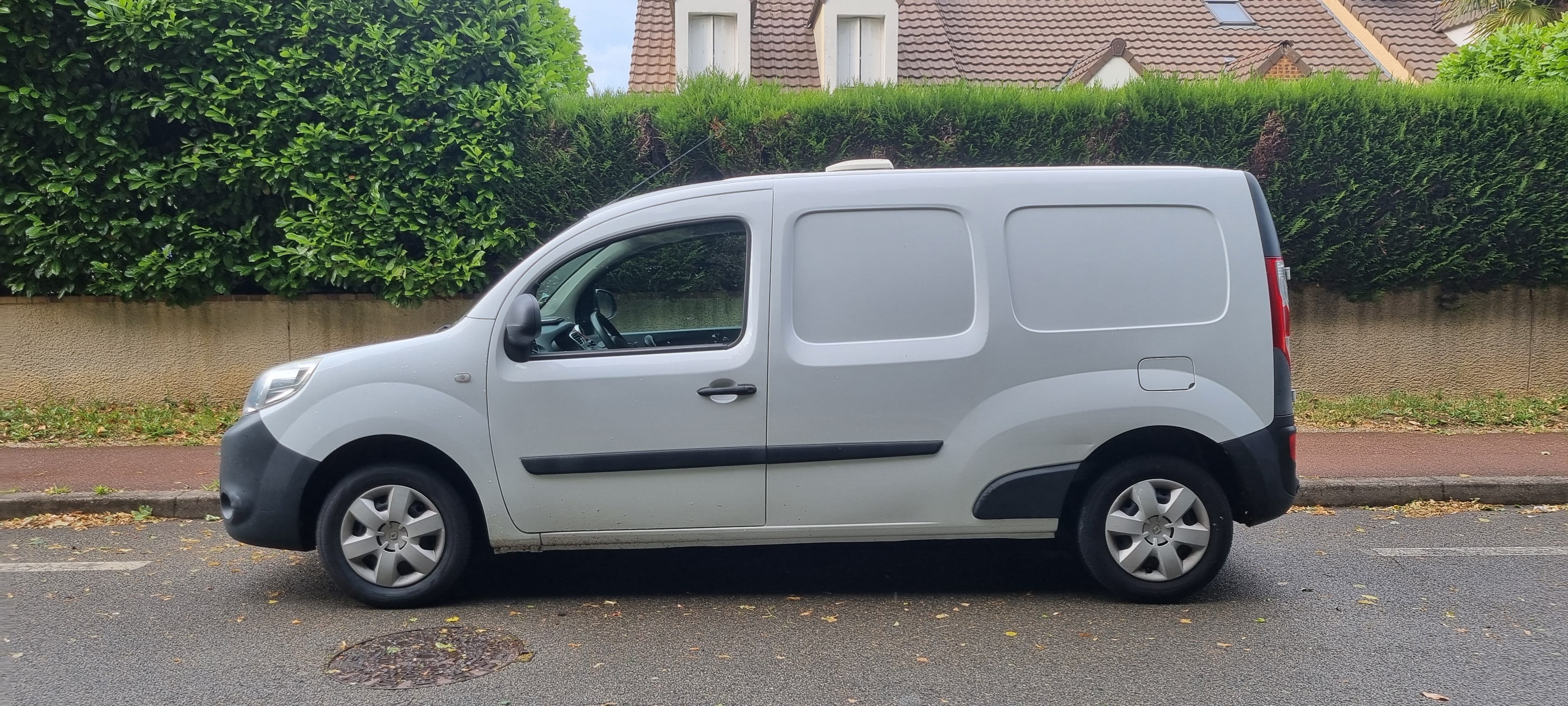 Renault Kangoo Fourgon 1,5 DCI 90 chevaux avec Autoradio