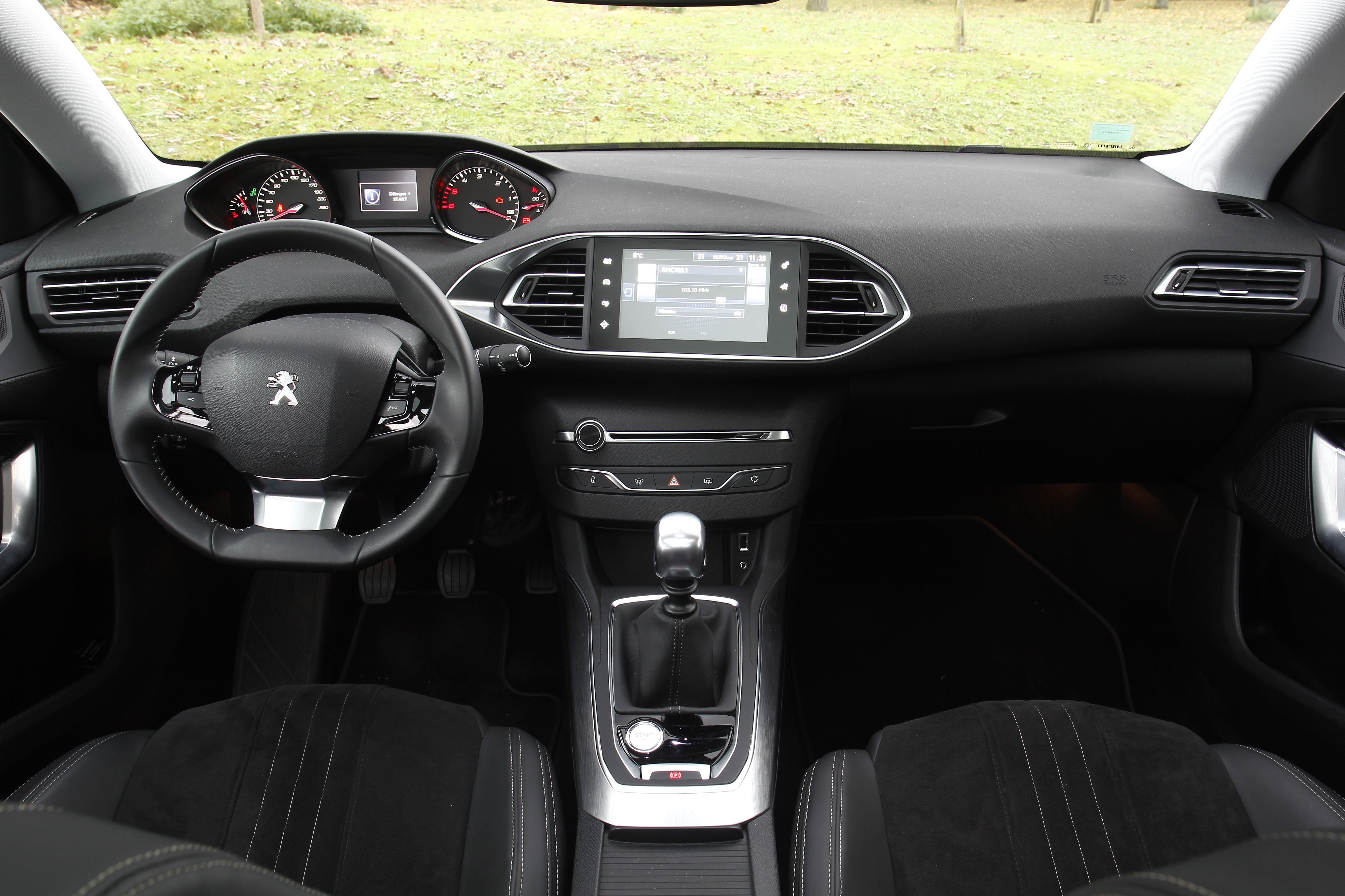 Peugeot 308 avec GPS