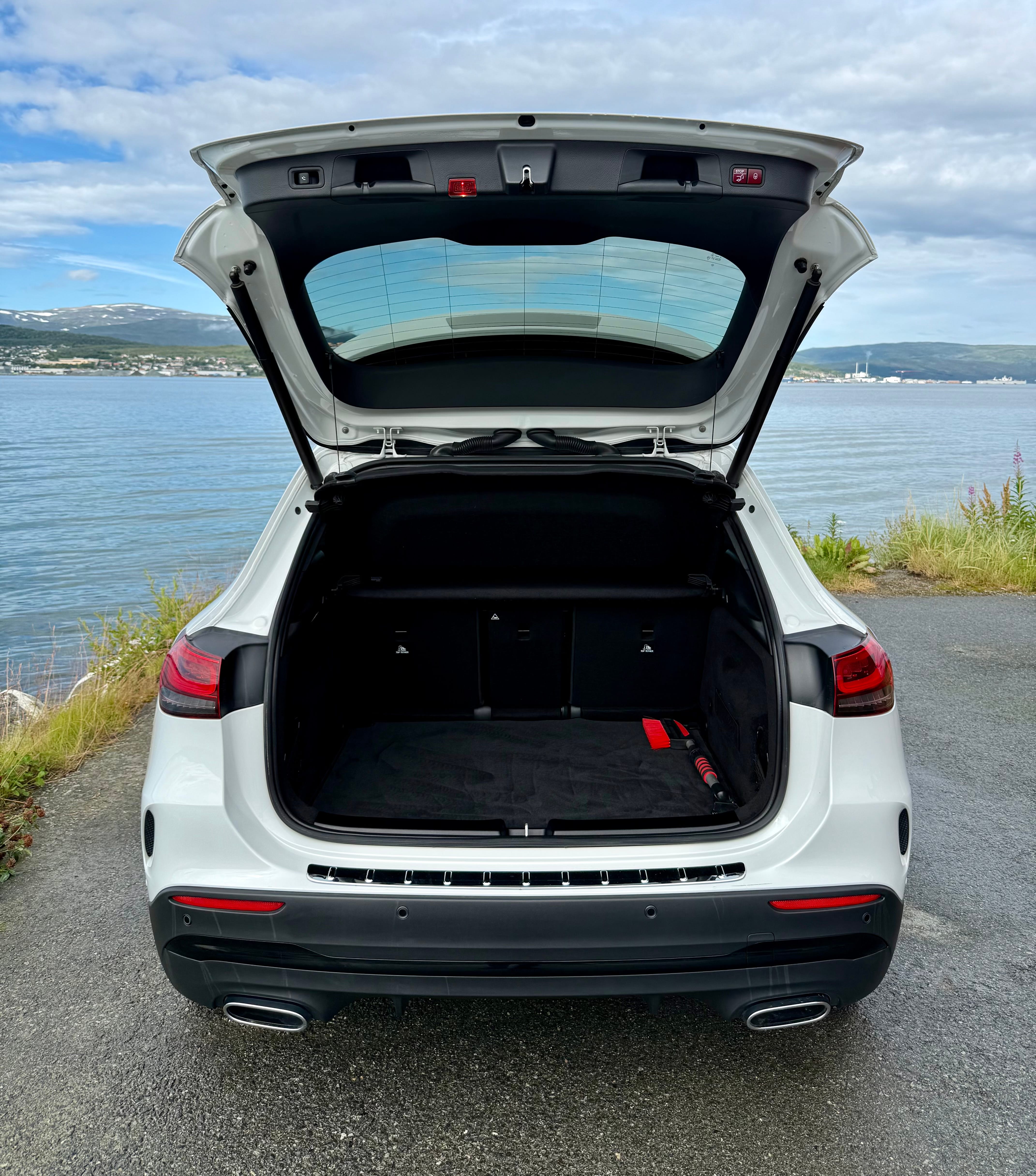 Mercedes-Benz GLA 250 med Bluetooth audio