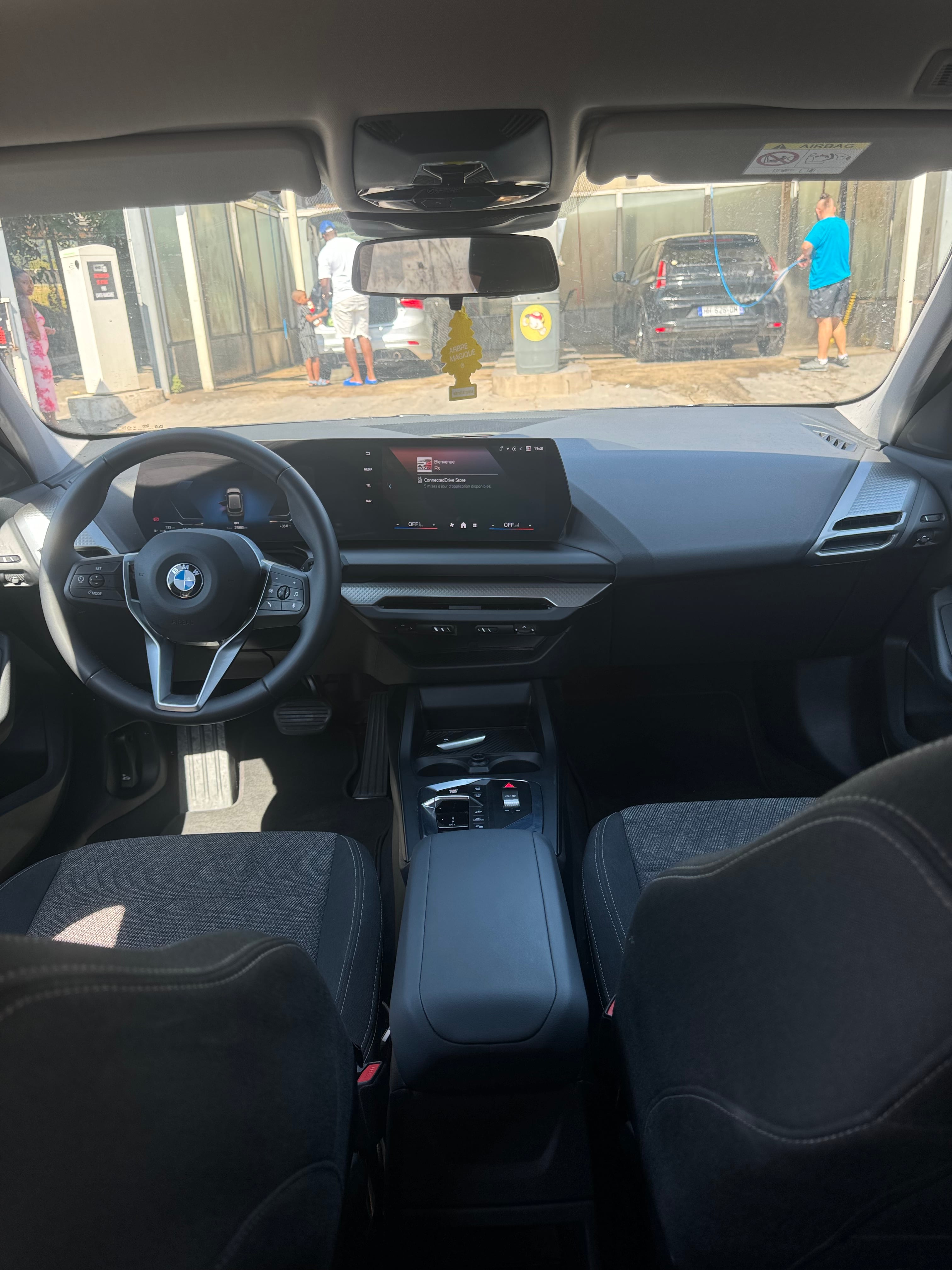 BMW Série 1 avec GPS