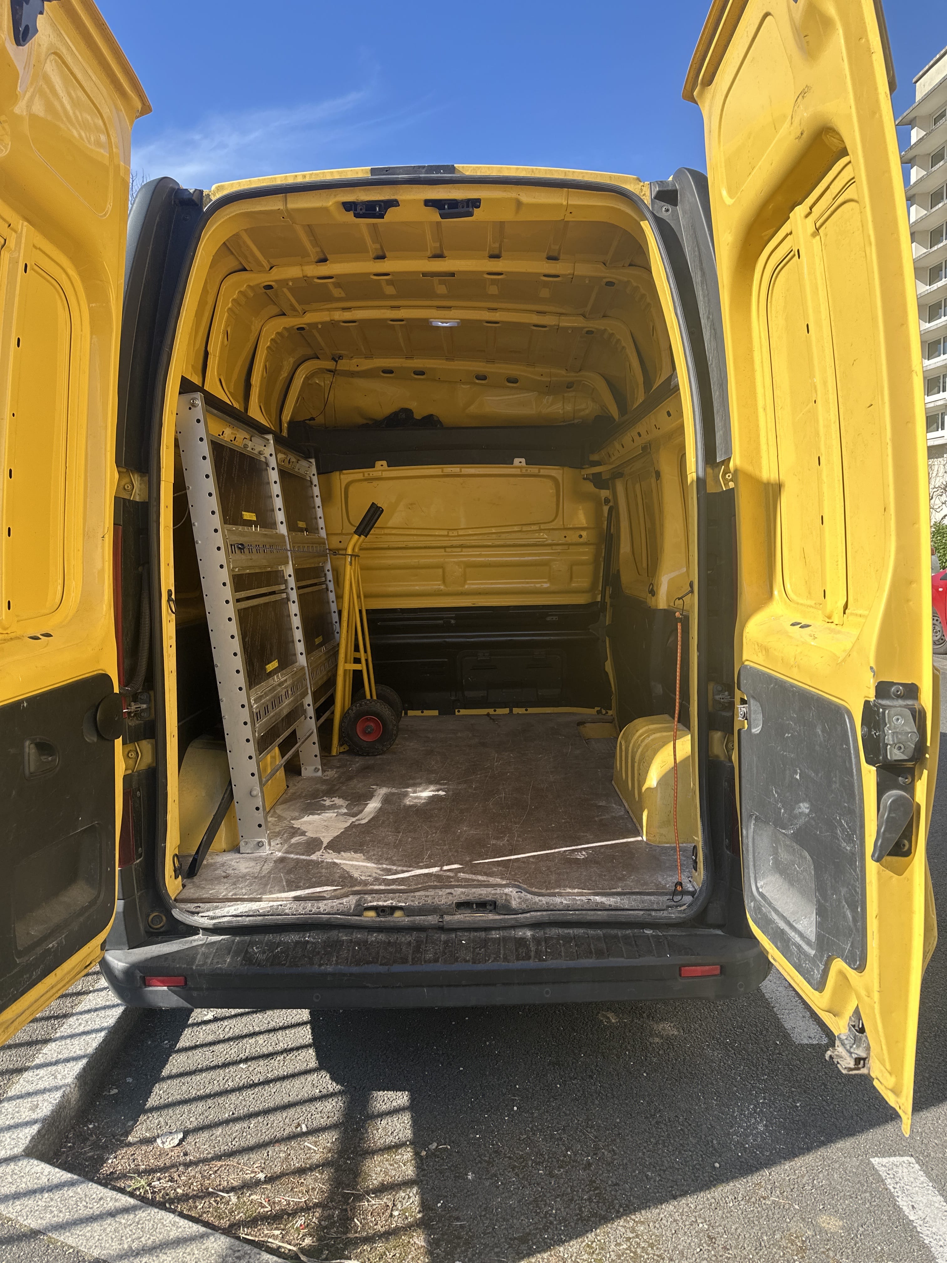 Renault Trafic 3 L1H2 2015 avec Entrée audio / iPod