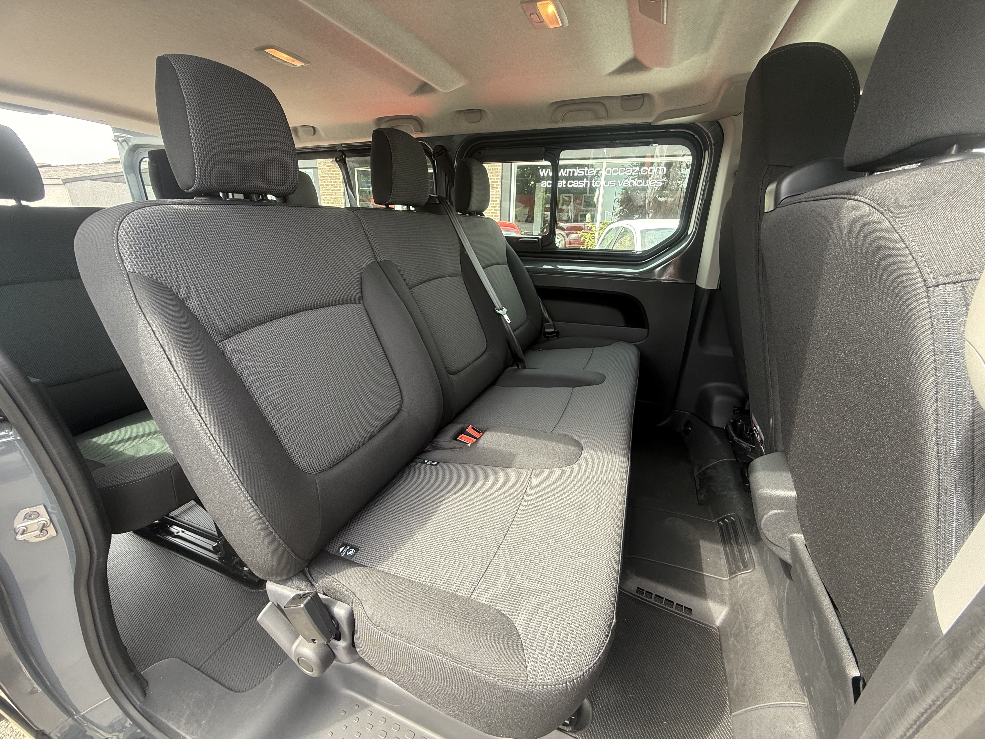 Renault Trafic Passenger avec Apple CarPlay