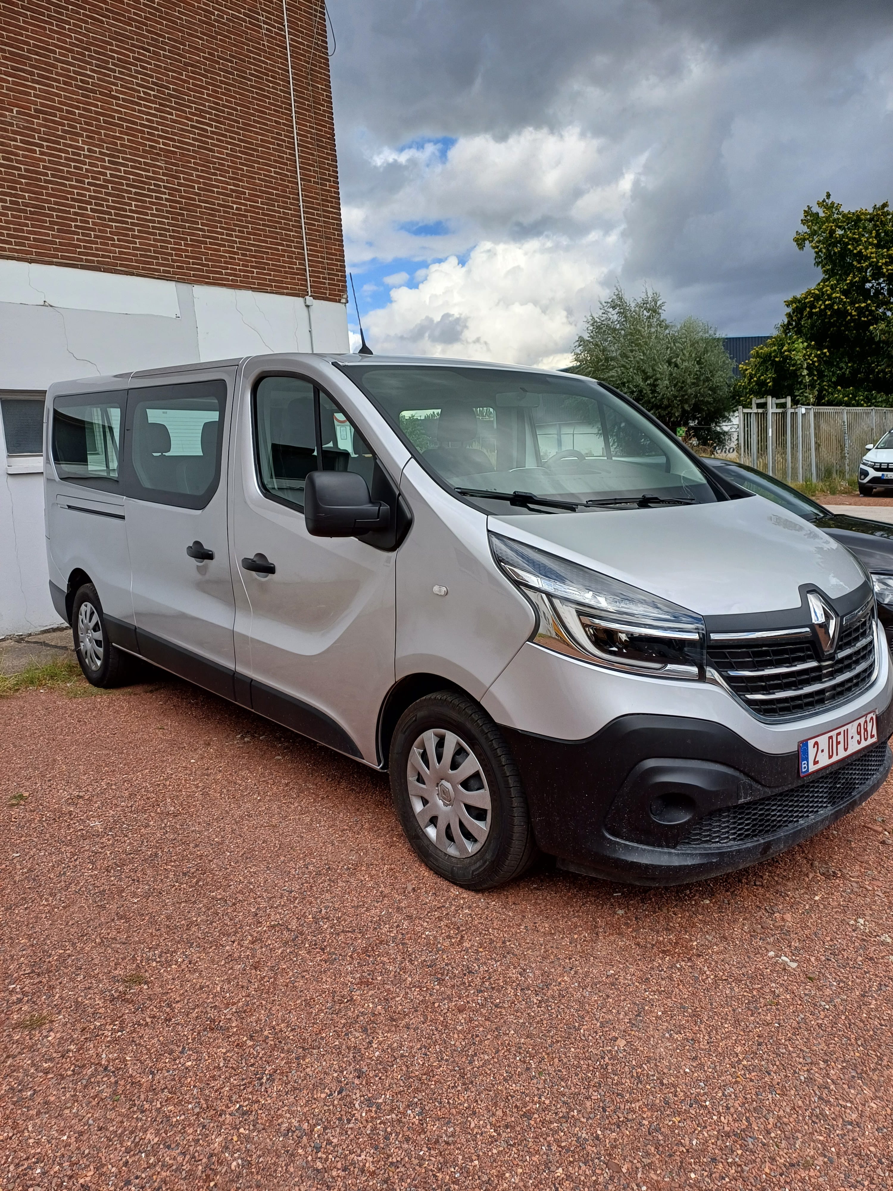 Renault Trafic Passenger, 2020, Diesel (B7), 9 zitplaatsen en meer