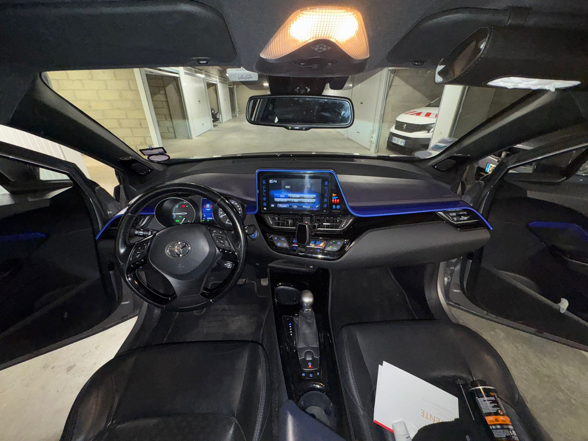 Toyota C-HR Hybrid sans recharge avec Régulateur de vitesse