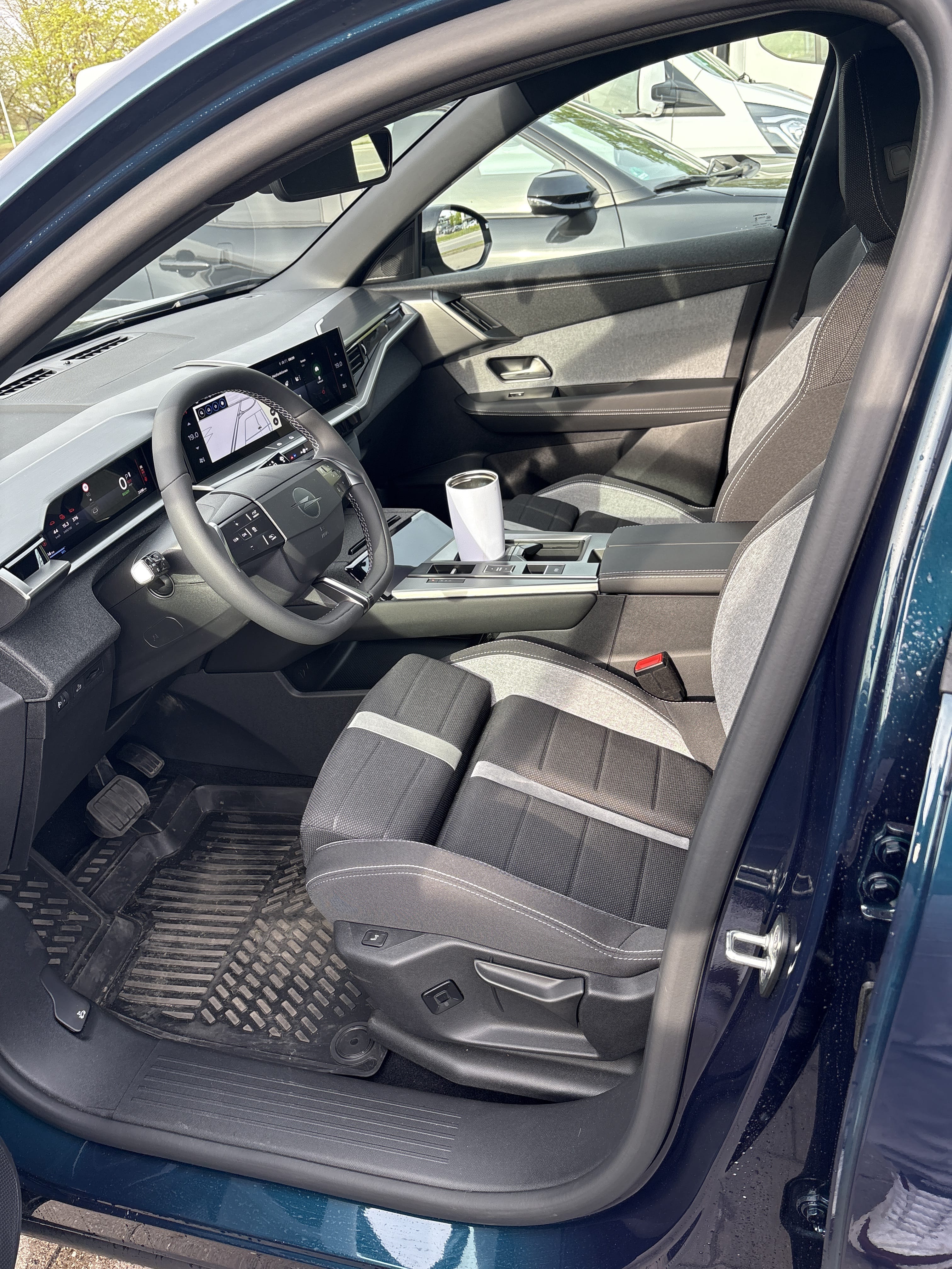 Opel Grandland with Cruise control