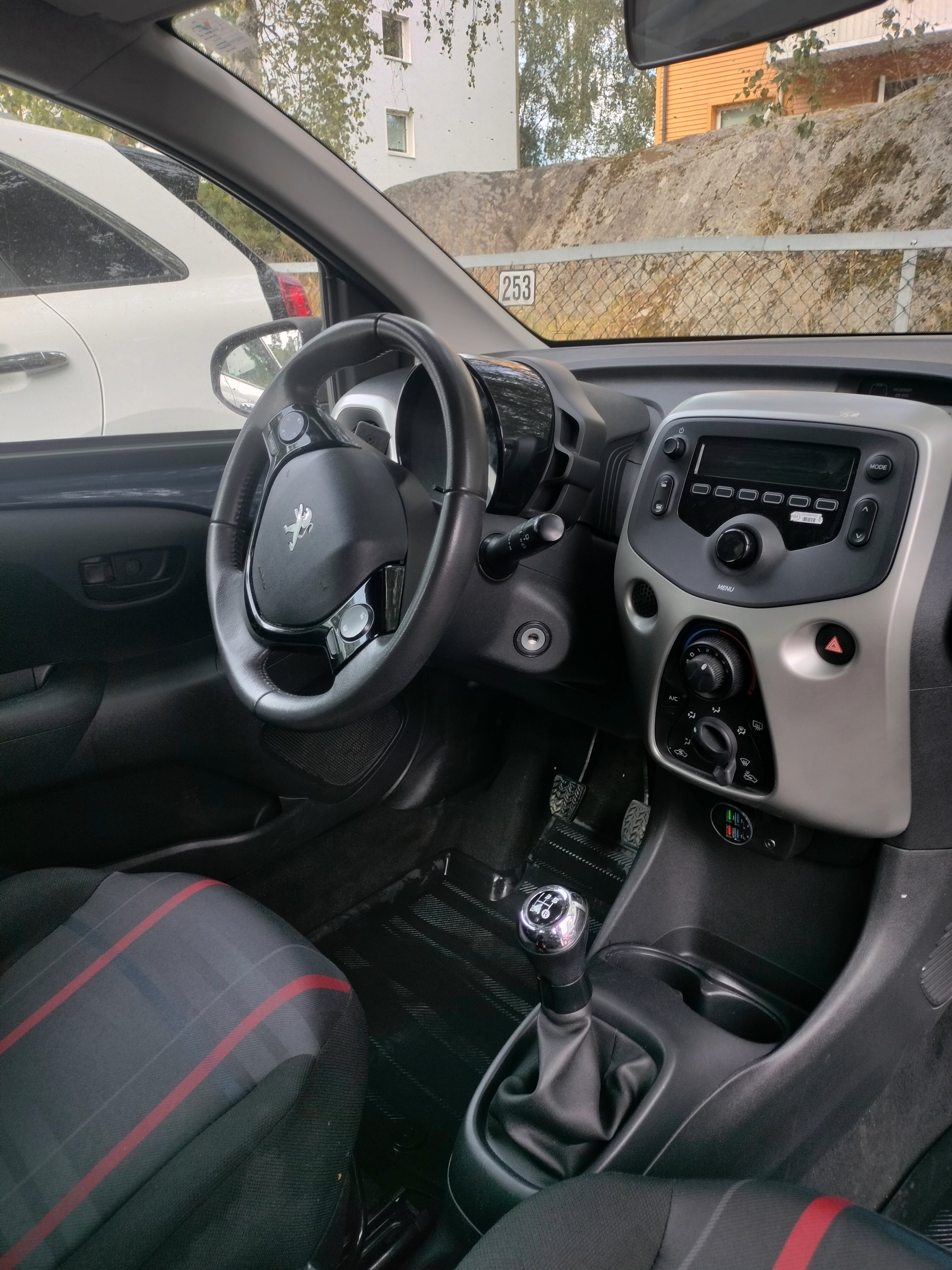 Peugeot 108 med USB ladeuttak
