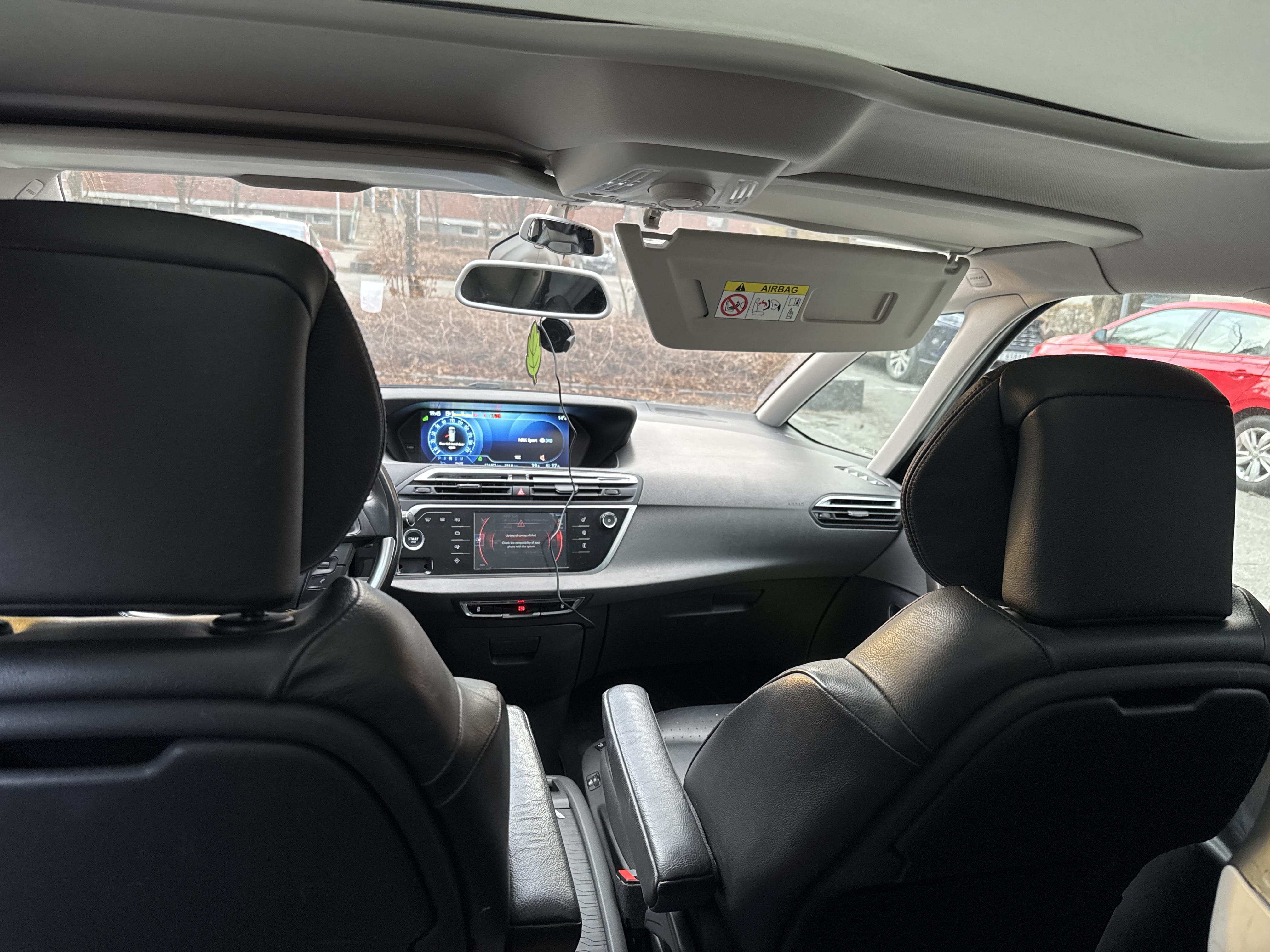 Citroen Grand C4 Picasso with GPS